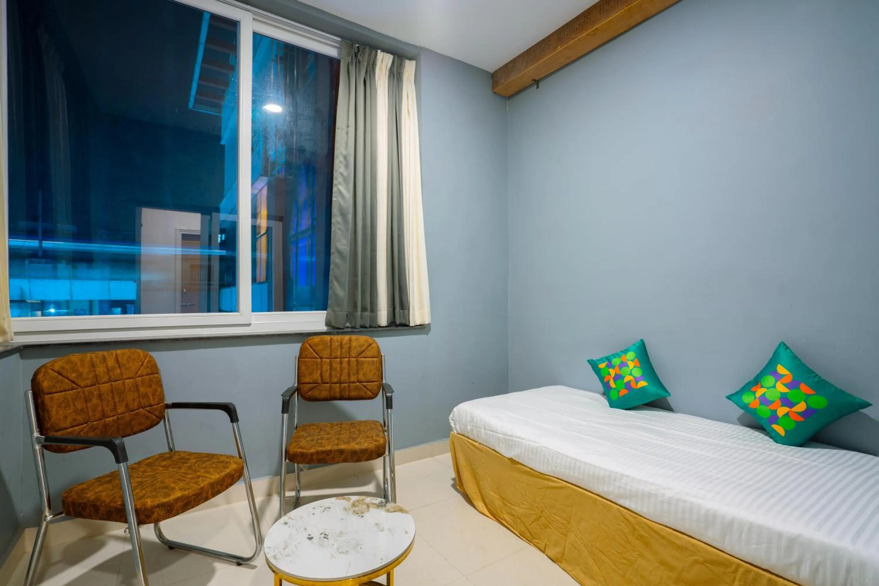 Bedroom, Bed in Treebo The Living Tree Khairatabad