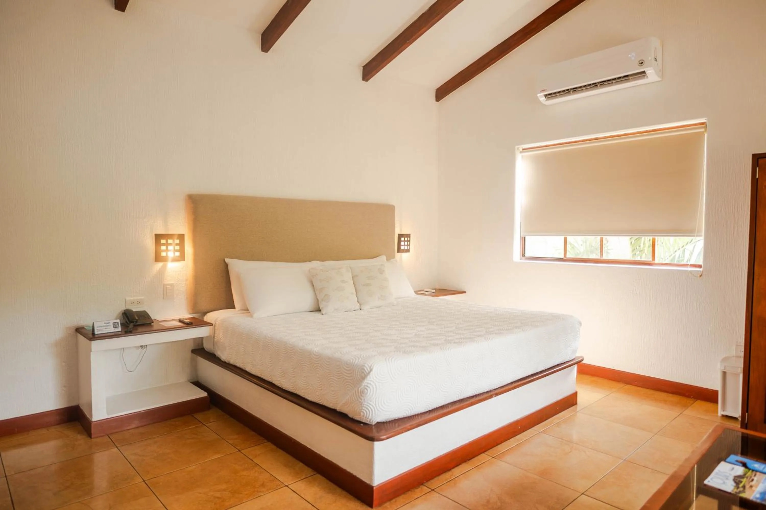 Bed in Boca Olas Resort Villas