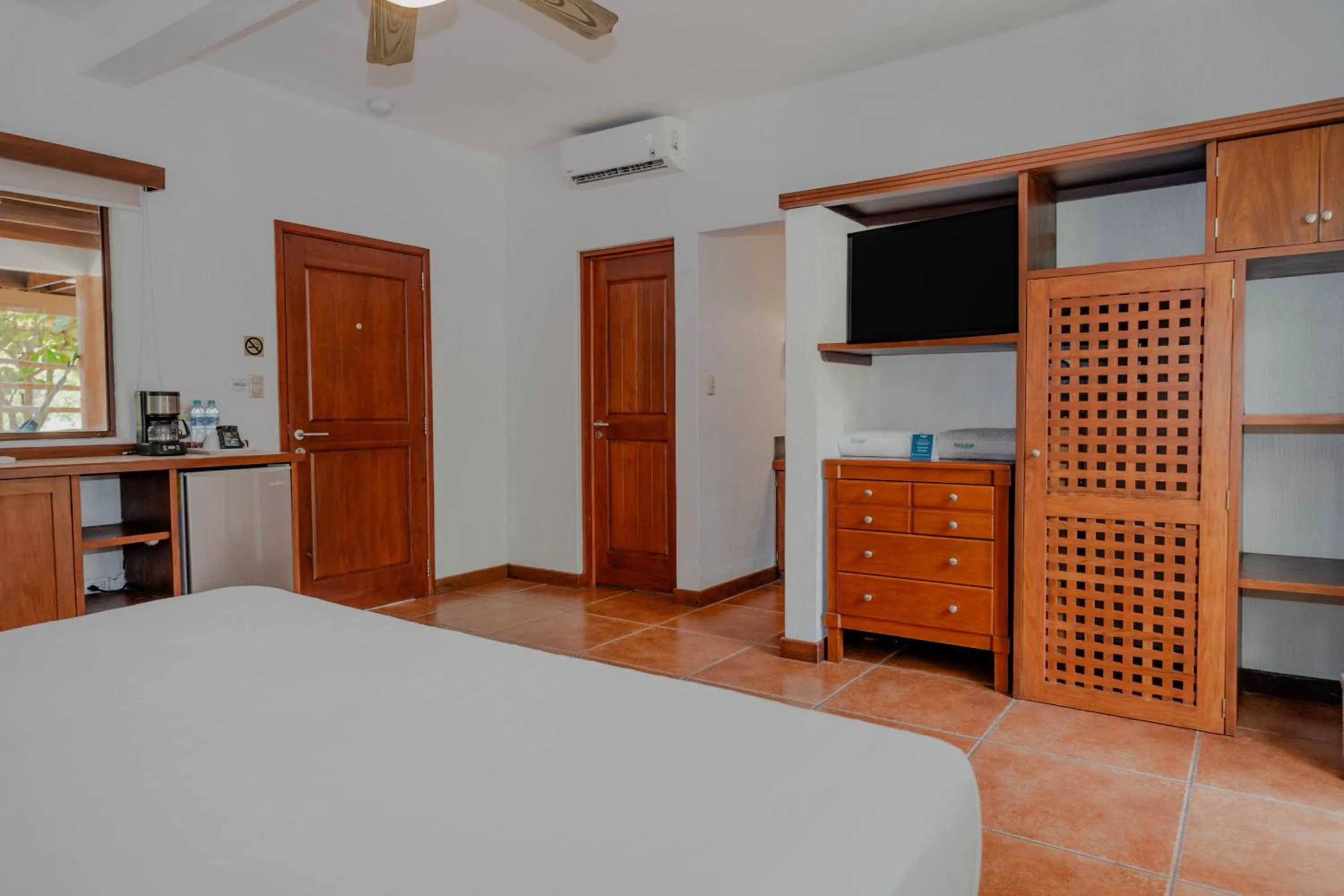 Bed in Boca Olas Resort Villas