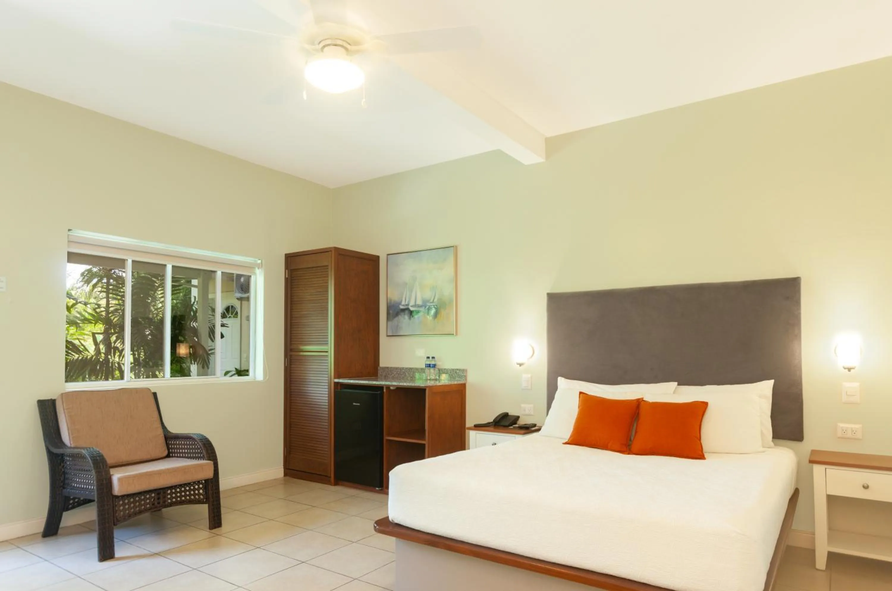 Bed in Boca Olas Resort Villas