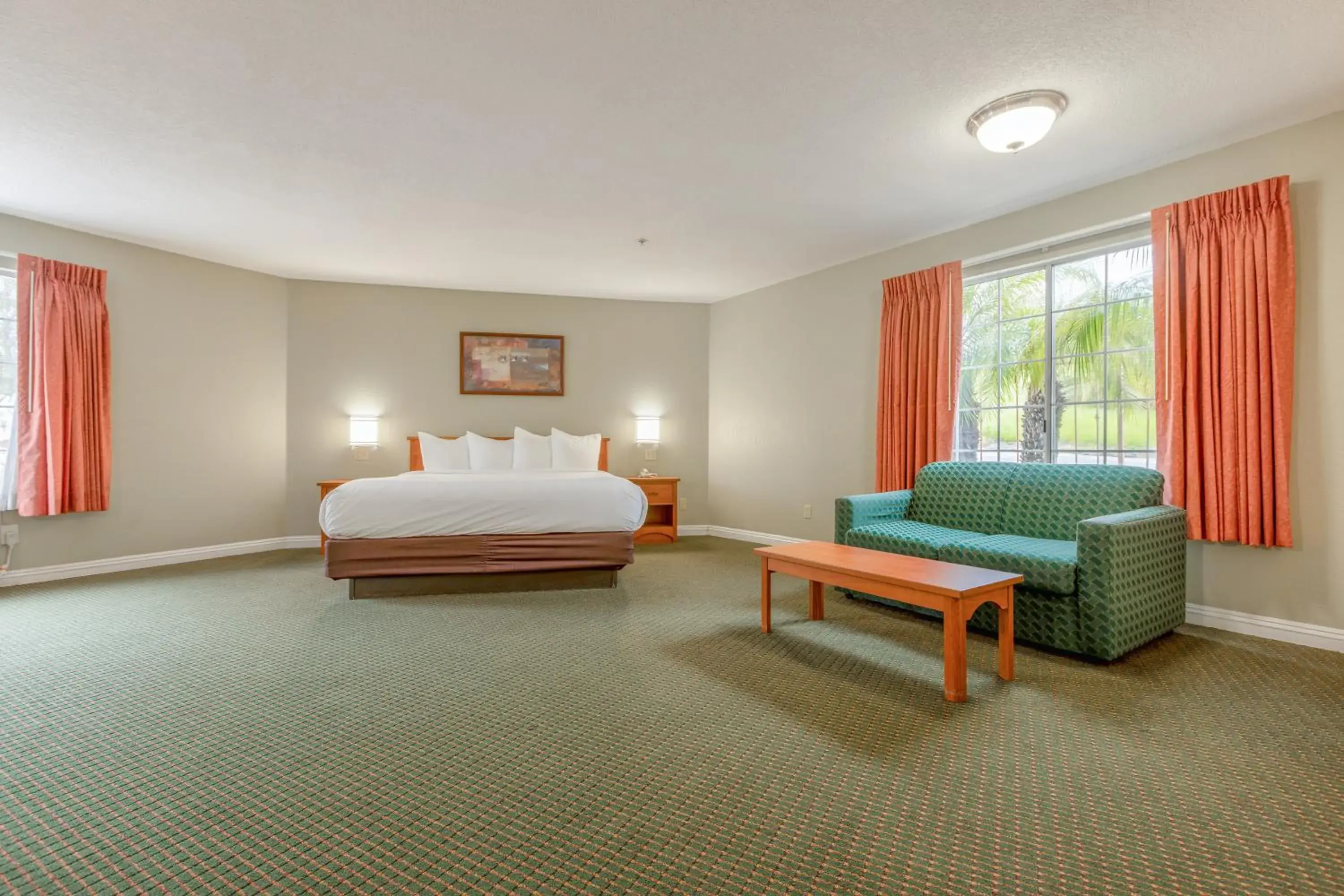 Suite - King Bed Non - Smoking in Hotel Avenida, San Clemente Beach Suite - King Bed Non - Smoking in Hotel Avenida, San Clemente Beach