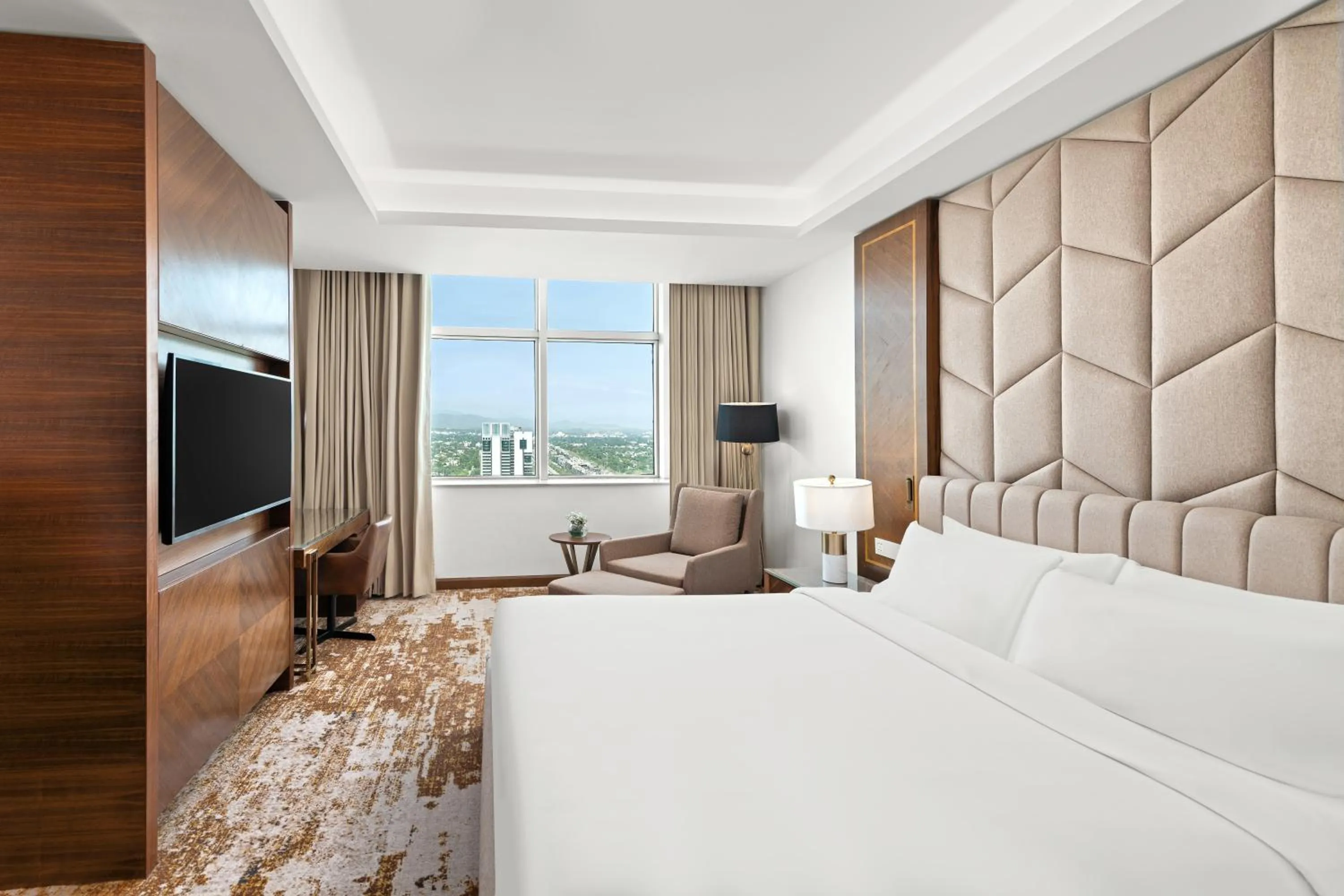 Bed in Movenpick Hotel Centaurus Islamabad