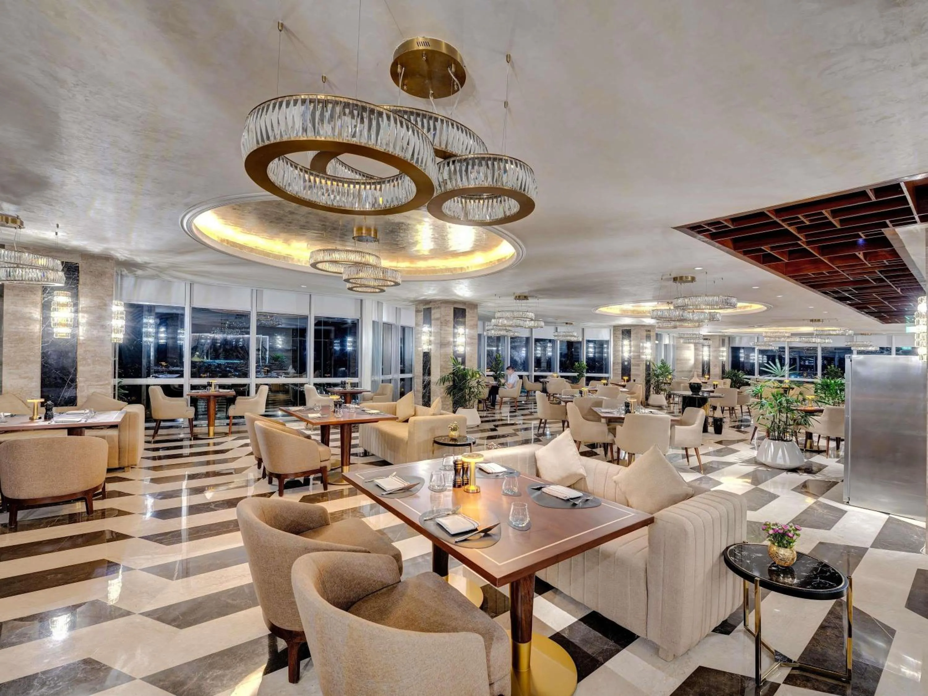 Restaurant/places to eat in Movenpick Hotel Centaurus Islamabad