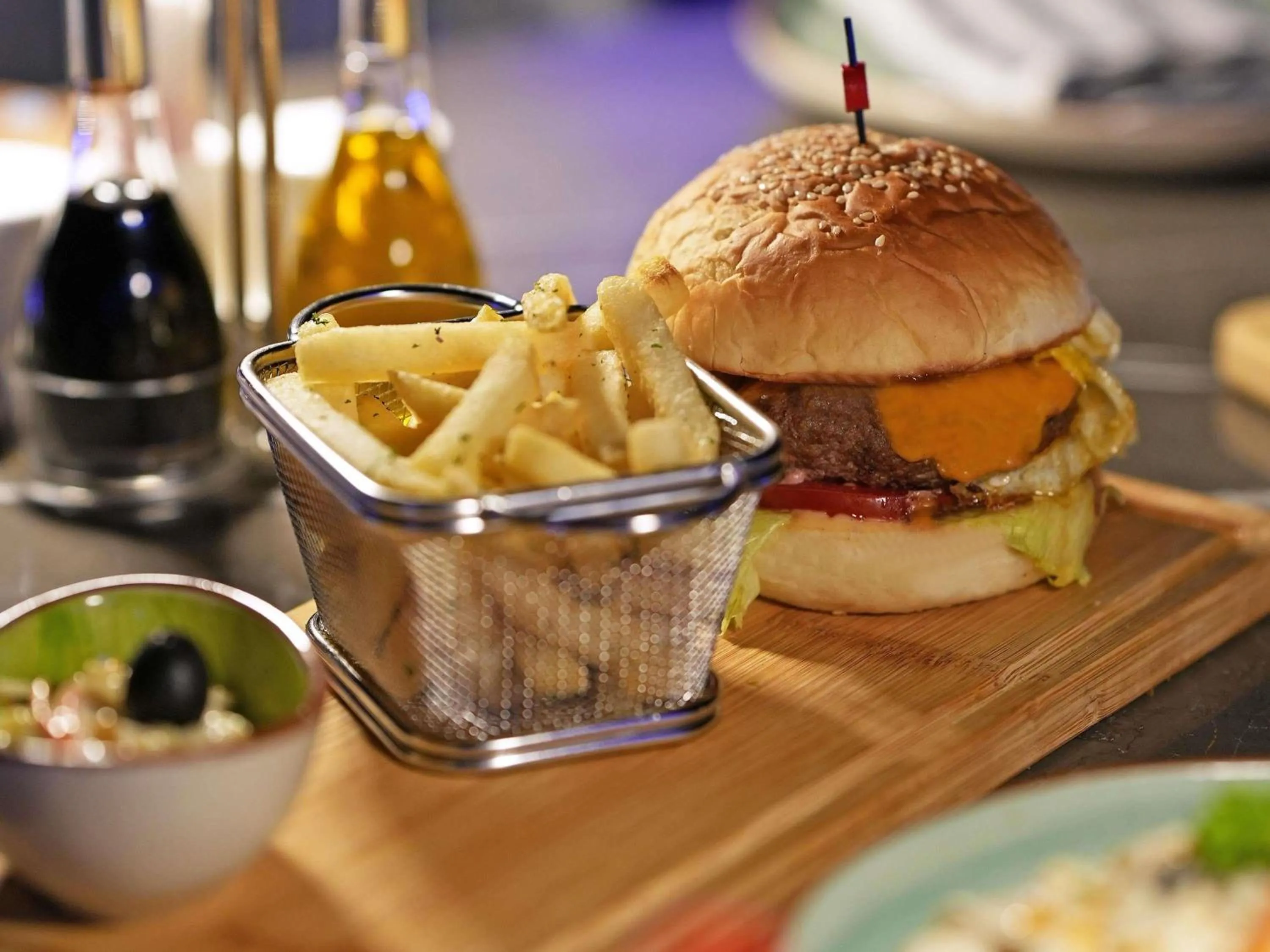 Restaurant/places to eat in Movenpick Hotel Centaurus Islamabad