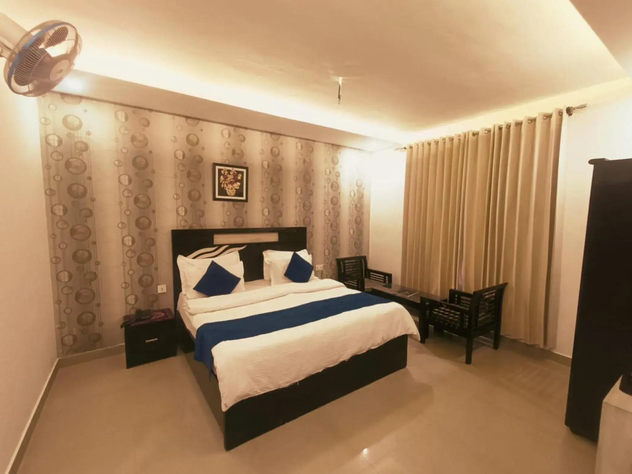 King Room in Hotel Wild Rose - Dalhousie King Room in Hotel Wild Rose - Dalhousie