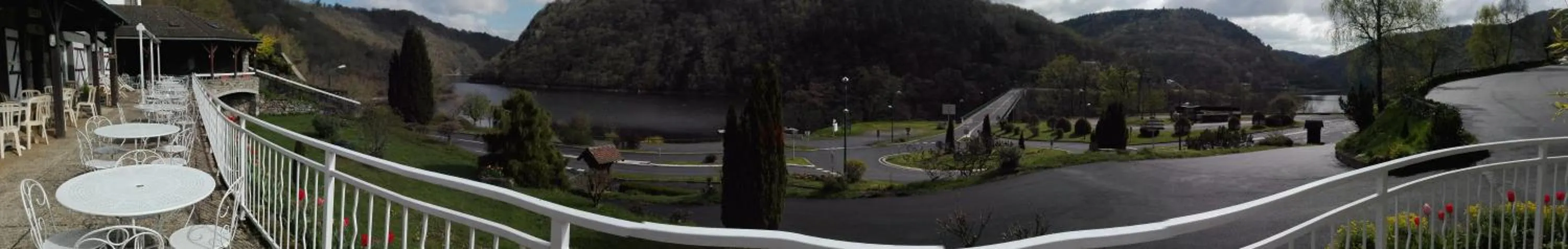 Facade/entrance in La Cremaillere