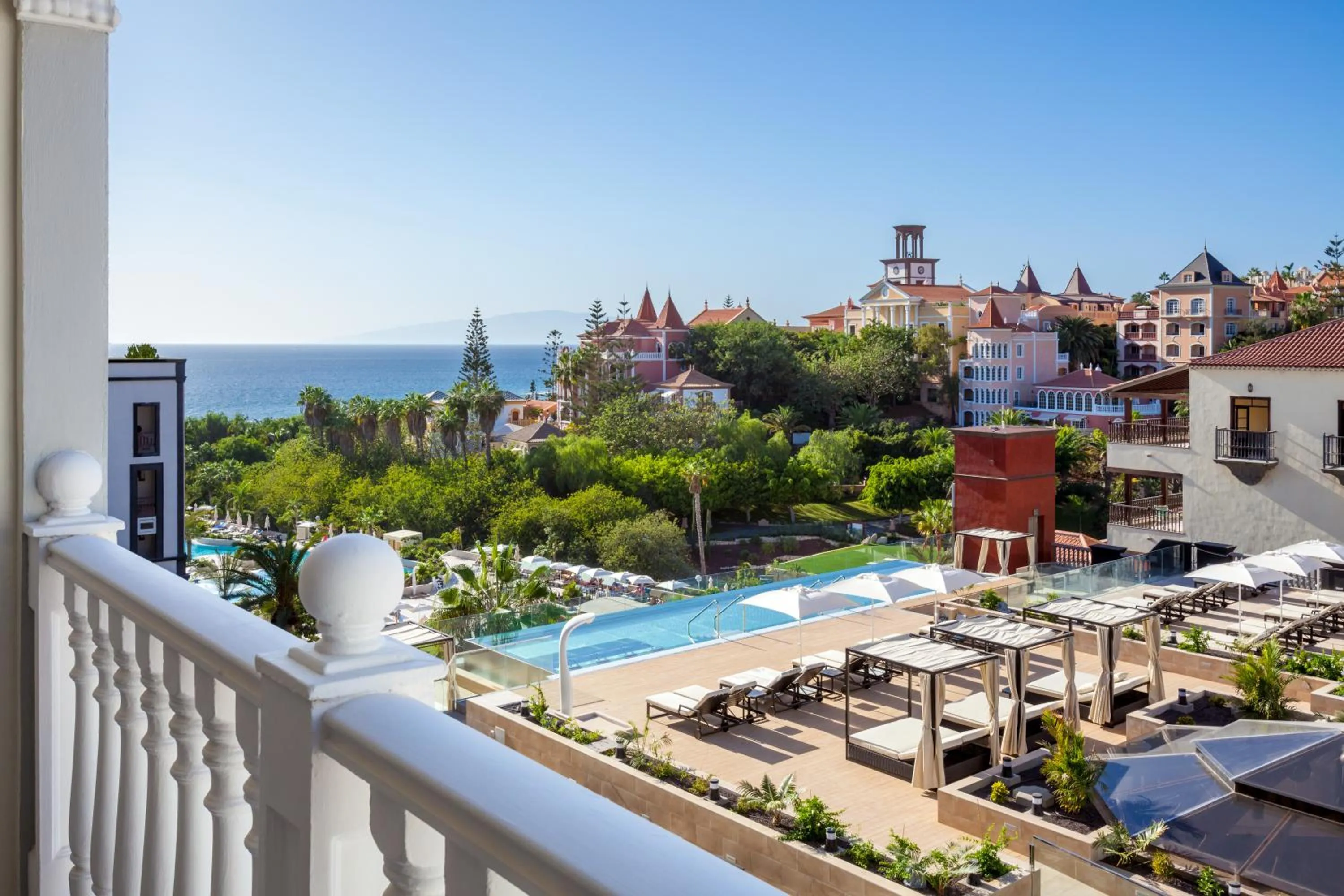 Swimming pool in Gran Tacande Wellness & Relax Costa Adeje