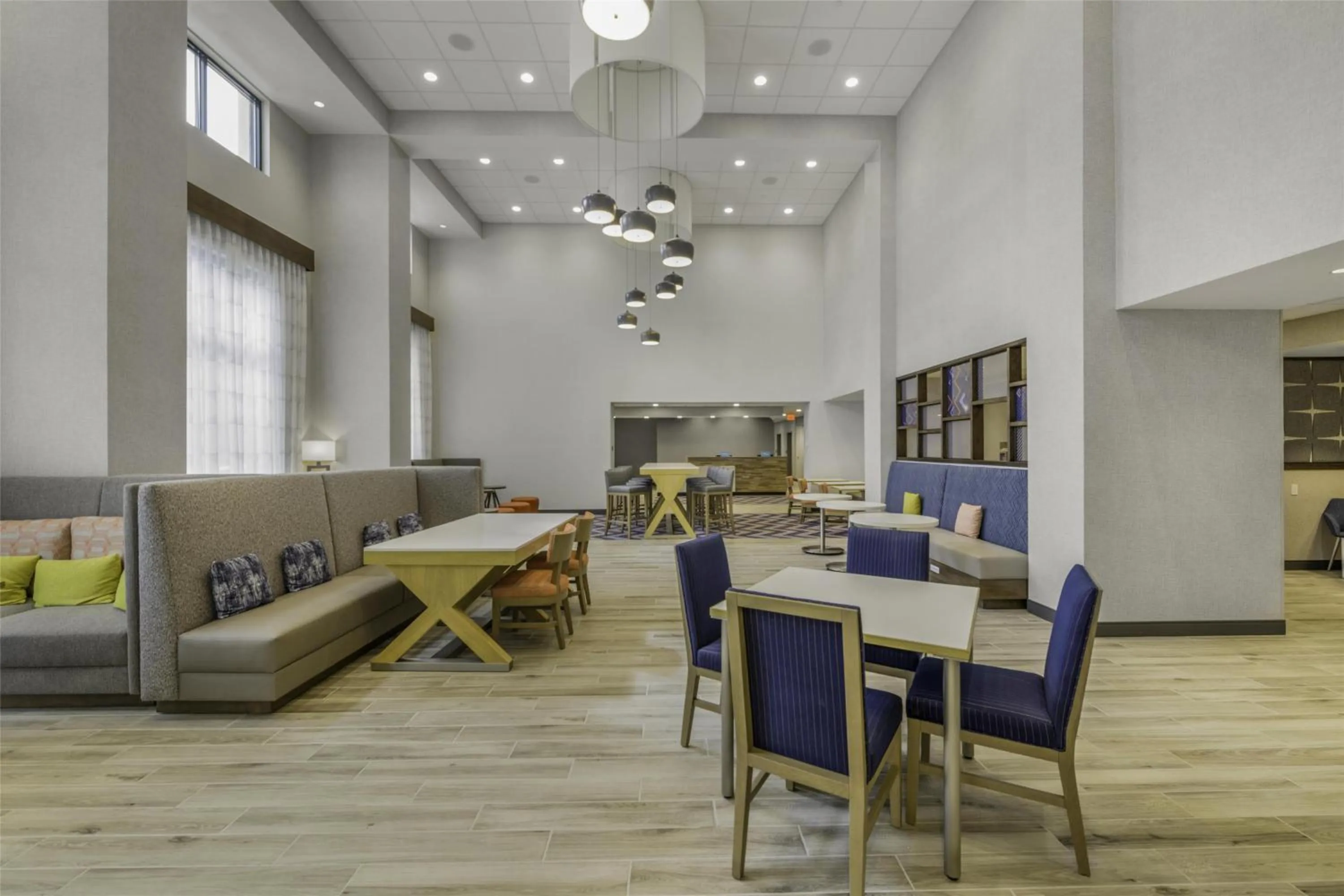 Lobby or reception in Hampton Inn & Suites By Hilton Decatur