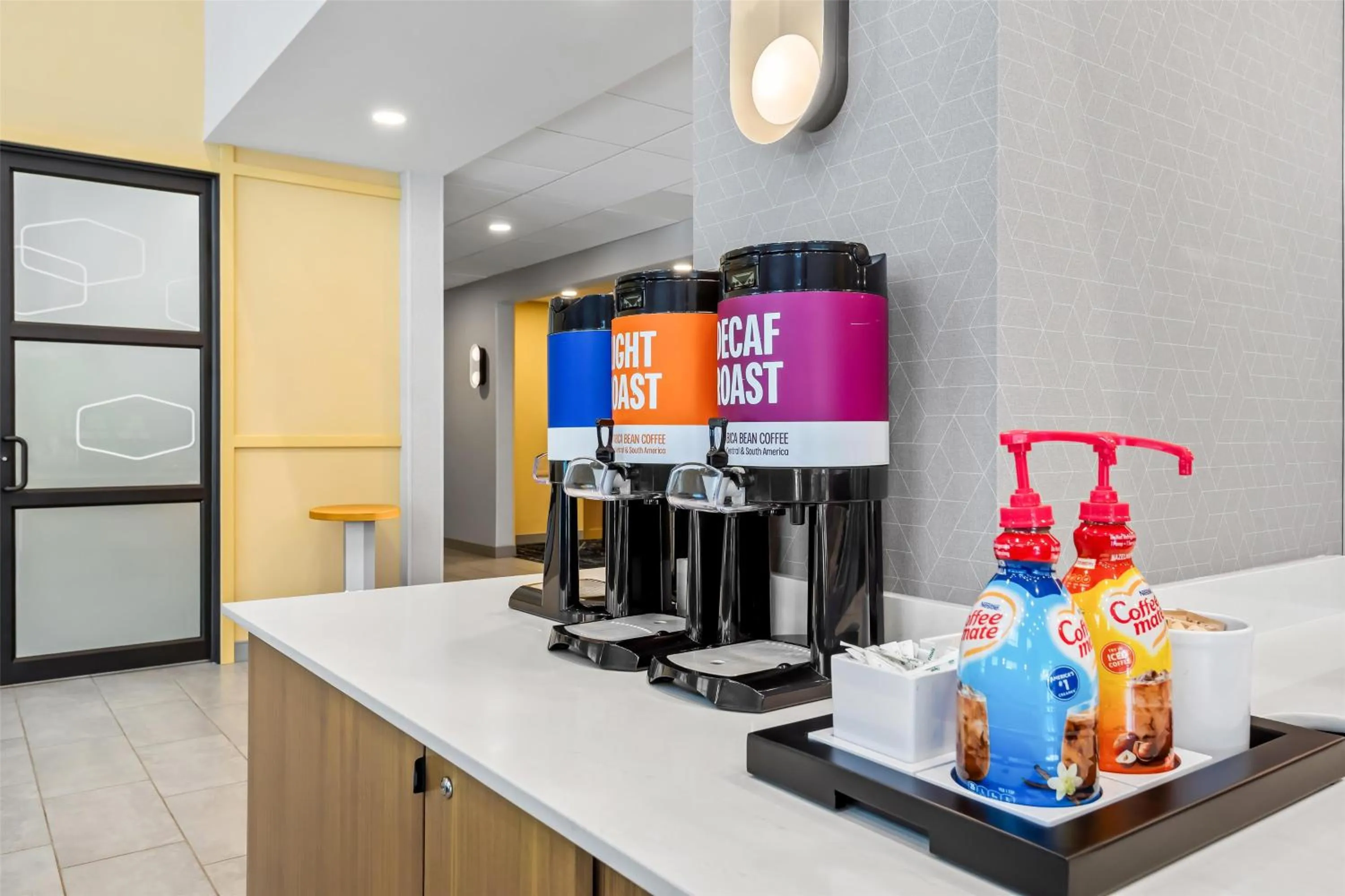 Breakfast in Hampton Inn & Suites Intercourse, Pa