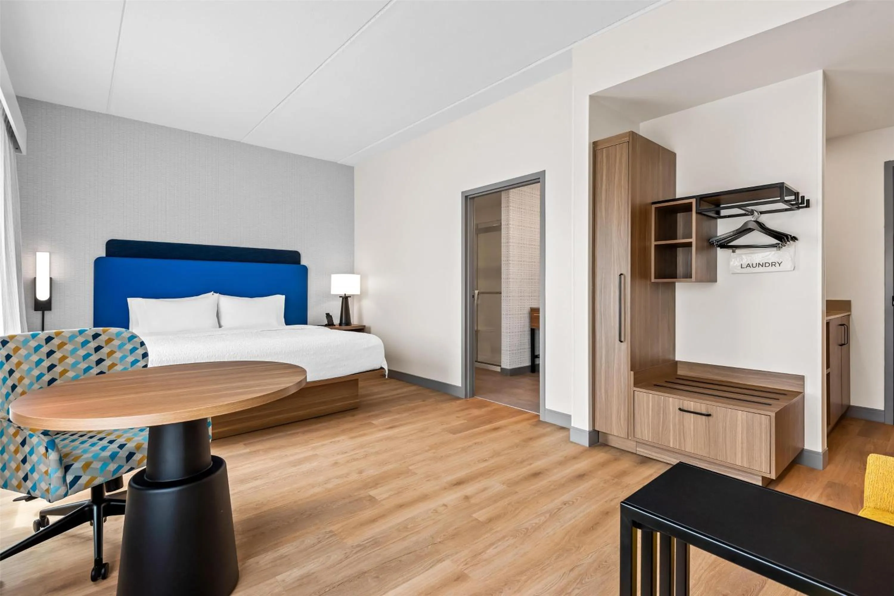 Bedroom, Bed in Hampton Inn & Suites Intercourse, Pa