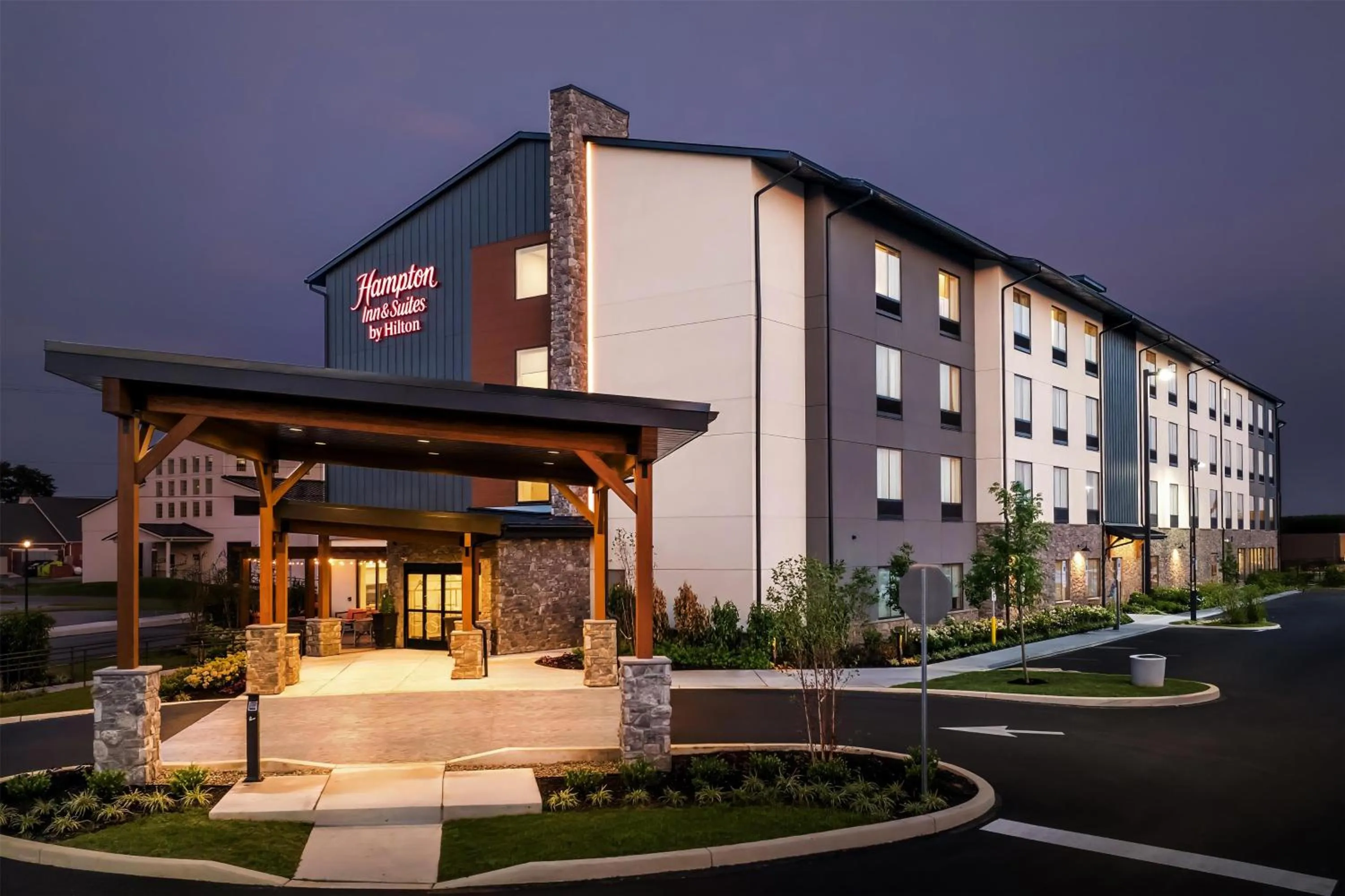 Property building in Hampton Inn & Suites Intercourse, Pa