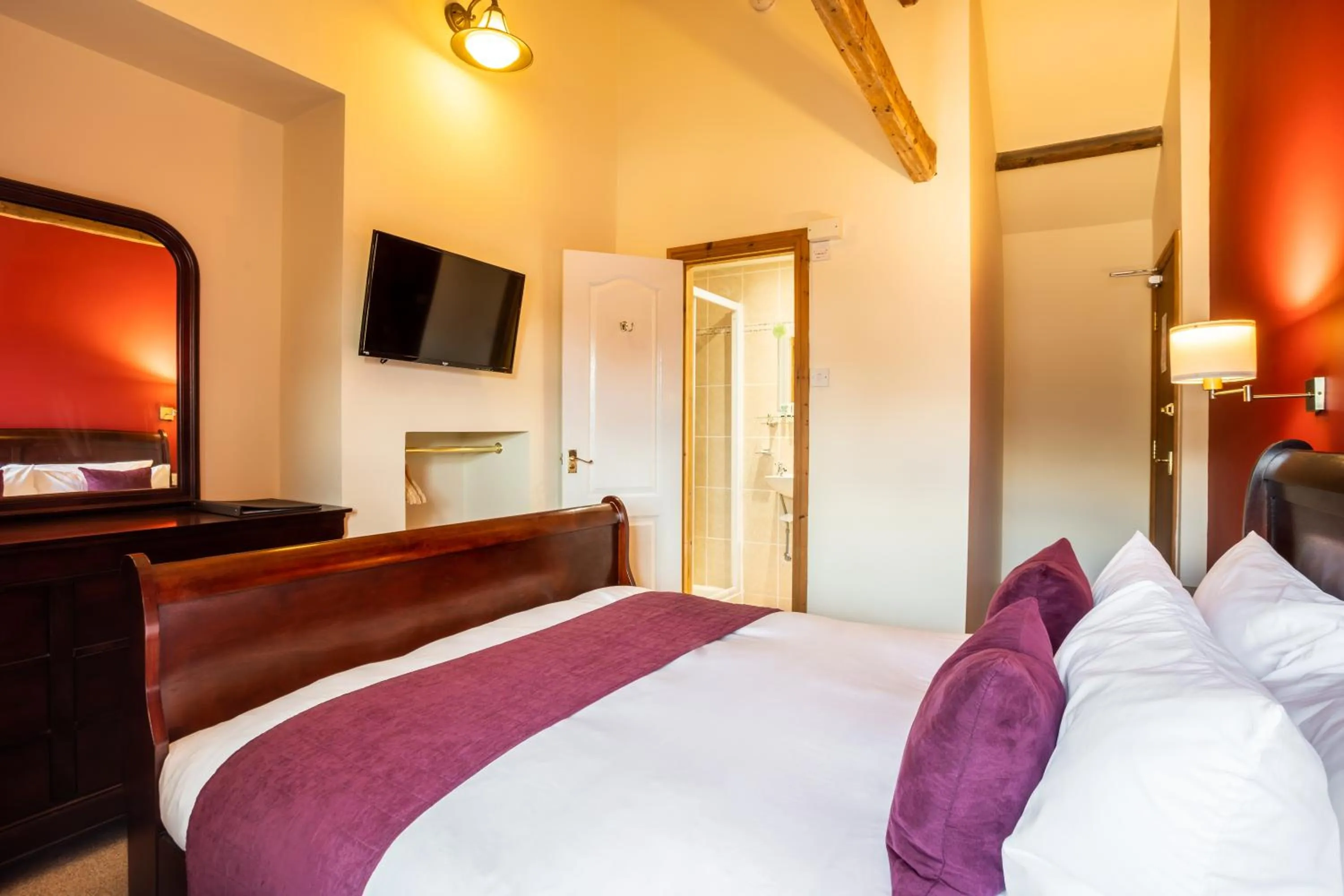 Bed in The Village Inn