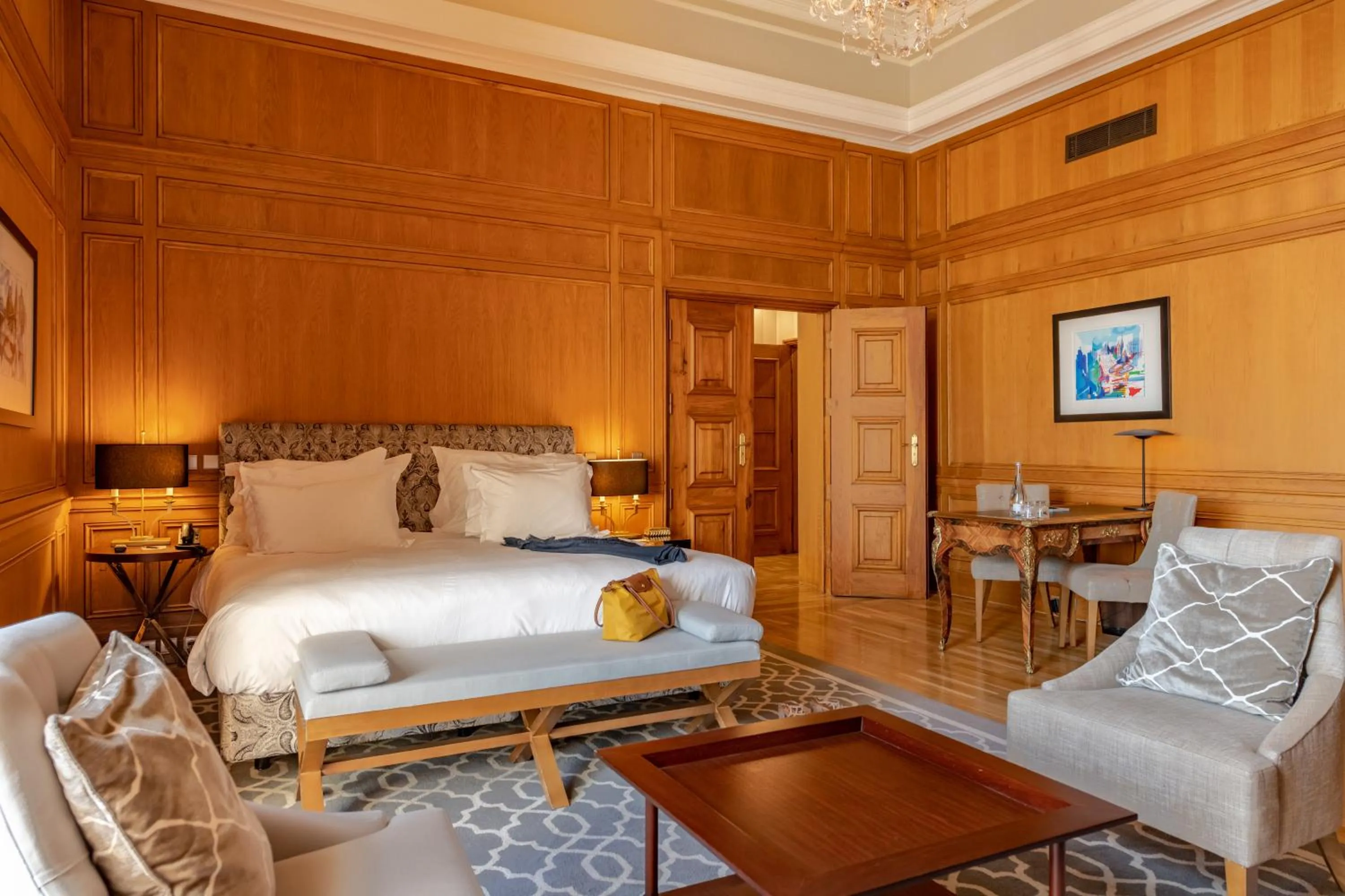 Bed in Pousada de Lisboa - Small Luxury Hotels Of The World