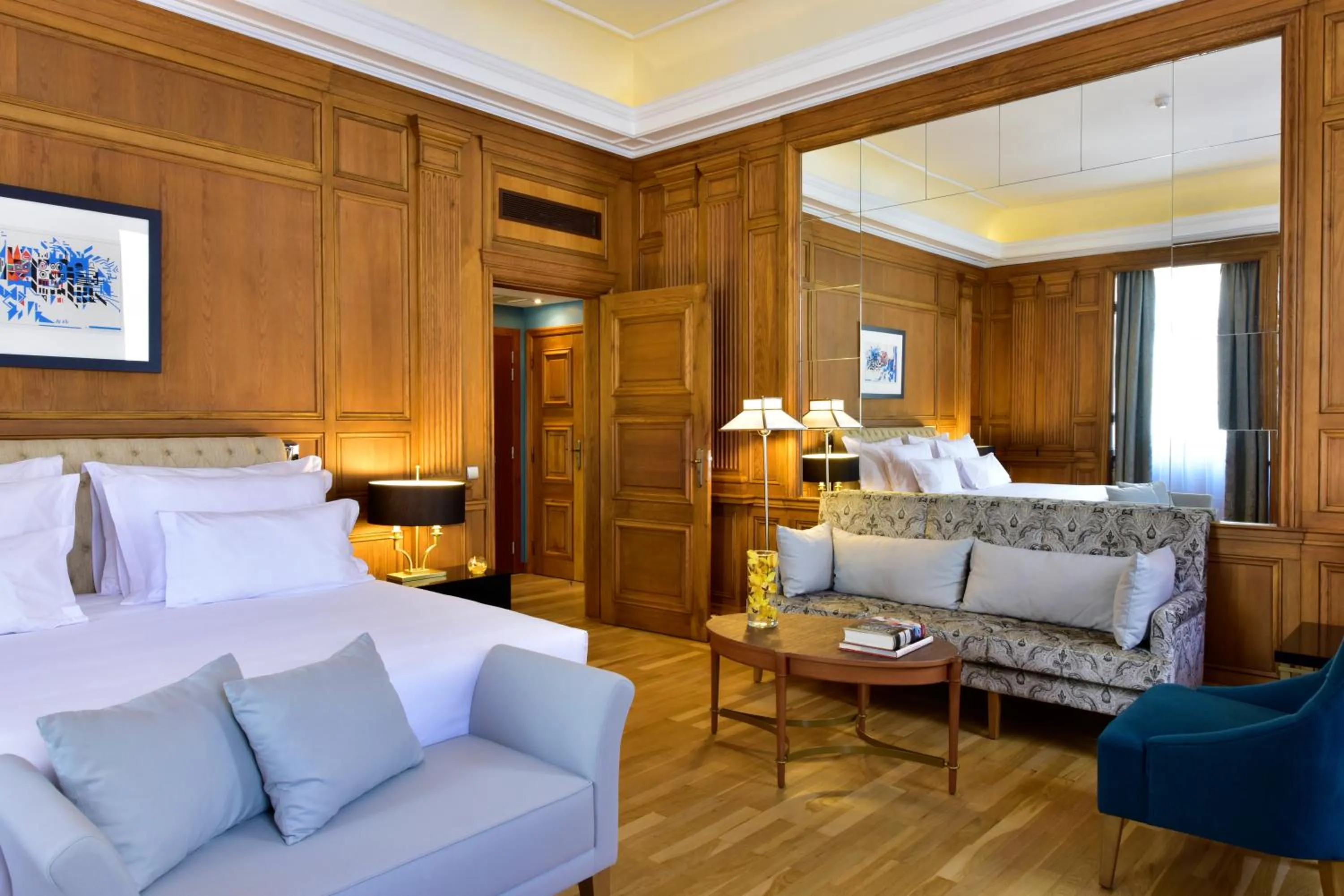 Bed in Pousada de Lisboa - Small Luxury Hotels Of The World