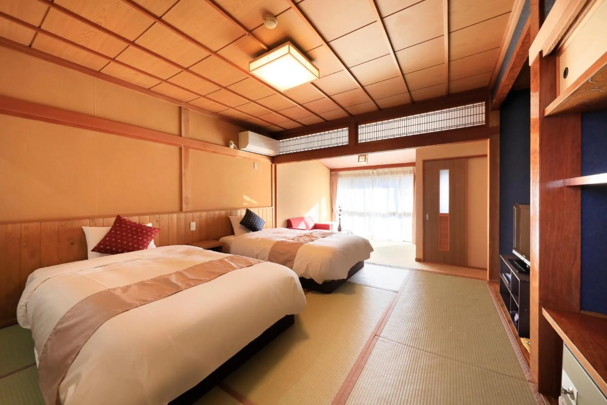 Photo of the whole room, Bed in Otogitei Kofu