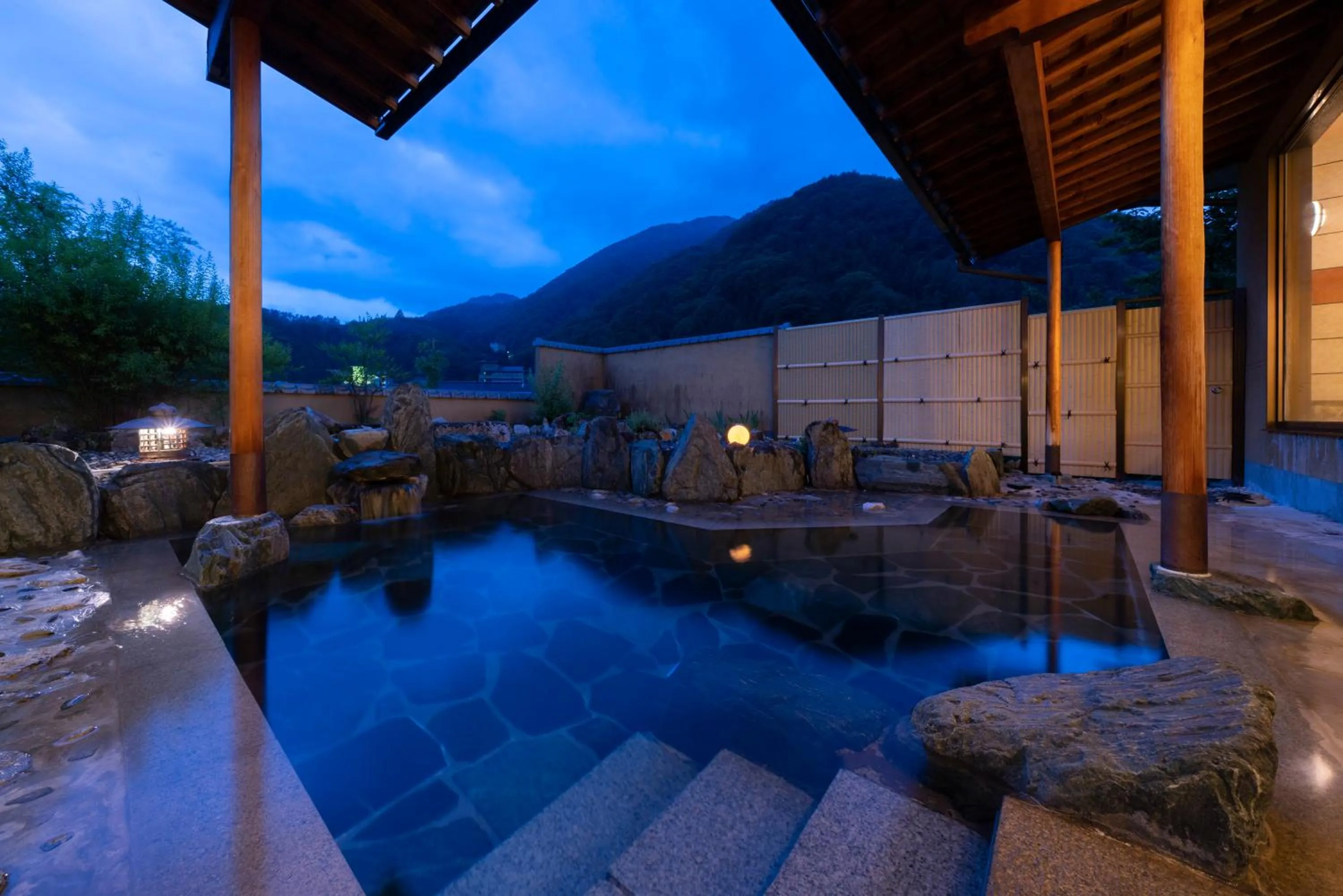 Night in Otogitei Kofu