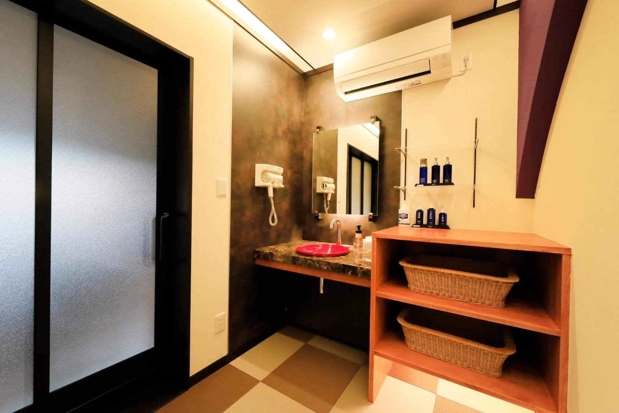 Hot Spring Bath in Otogitei Kofu