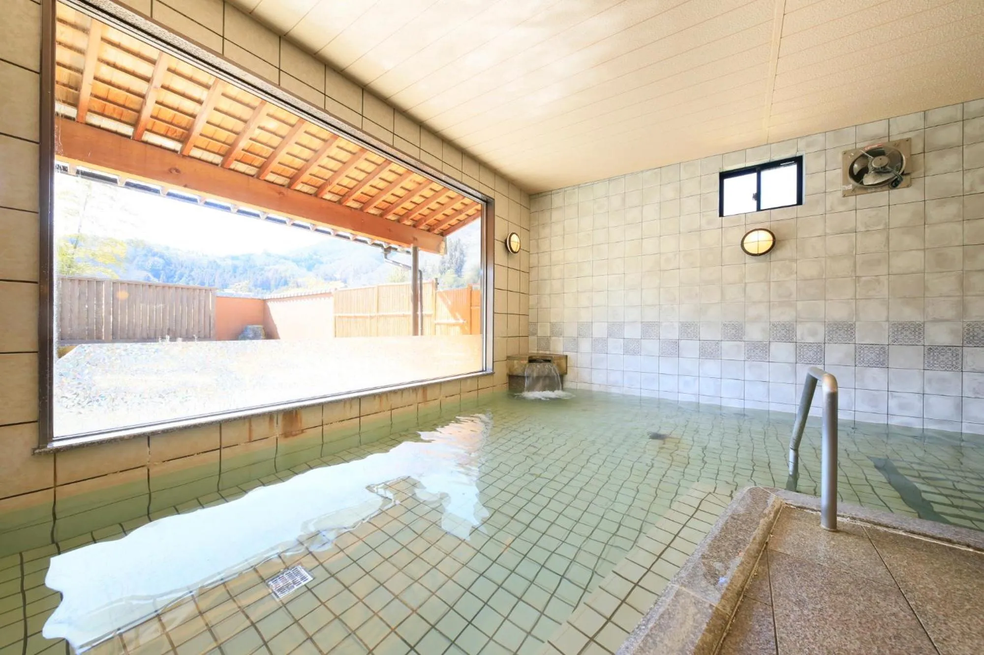 Hot Spring Bath in Otogitei Kofu