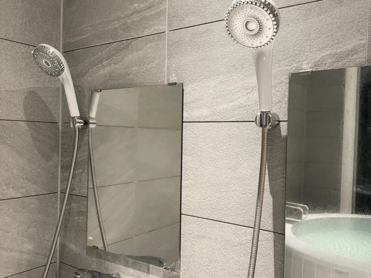 Shower in Otogitei Kofu