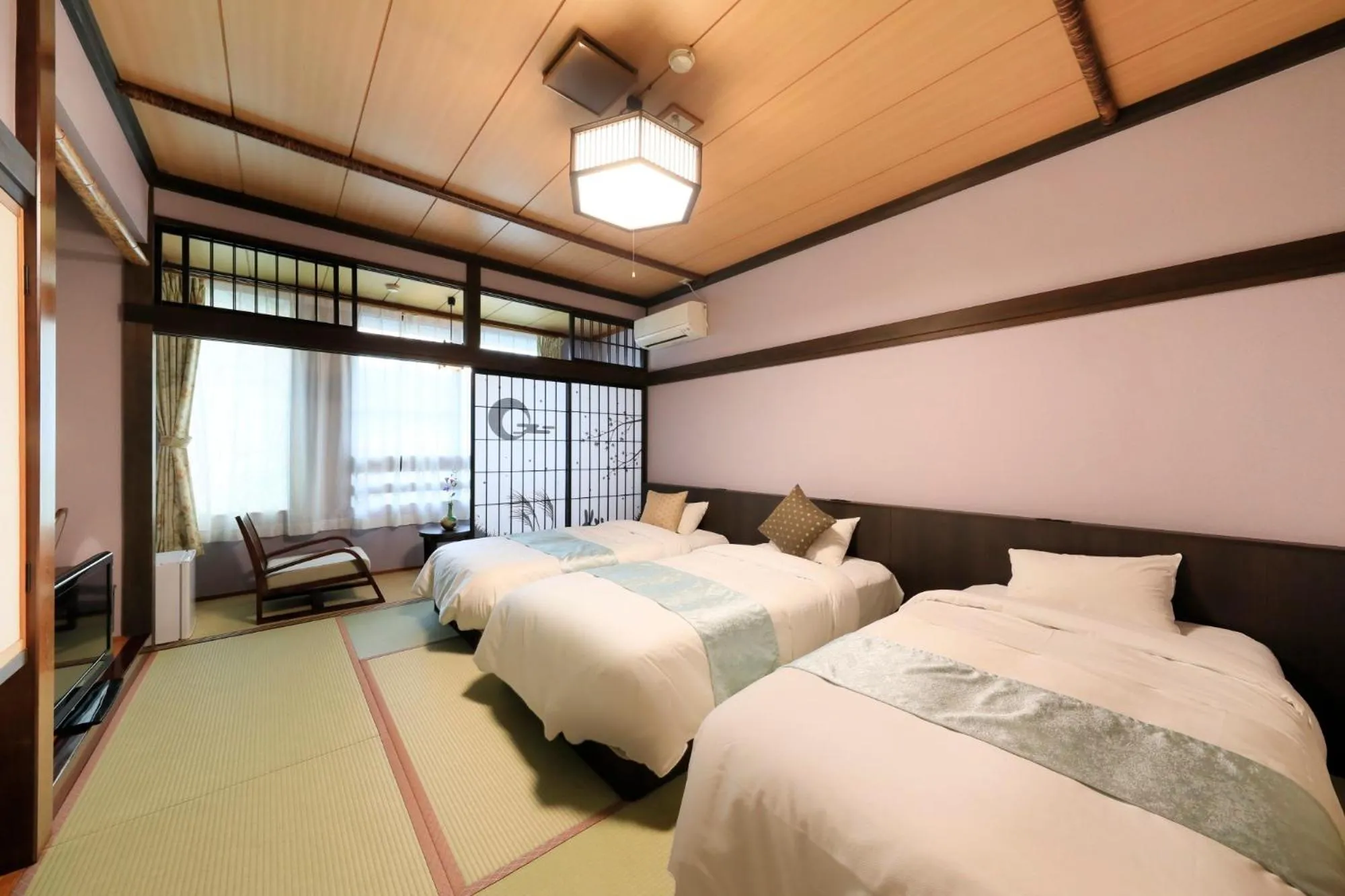 Photo of the whole room, Bed in Otogitei Kofu