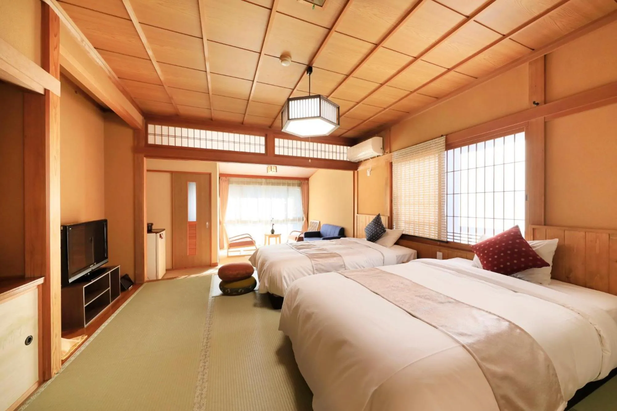Photo of the whole room, Bed in Otogitei Kofu