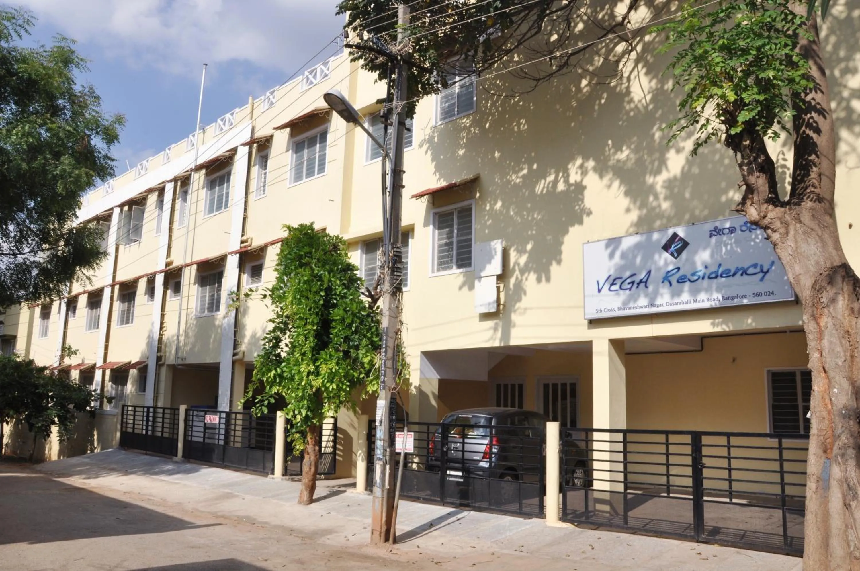 Facade/entrance in Vega Residency