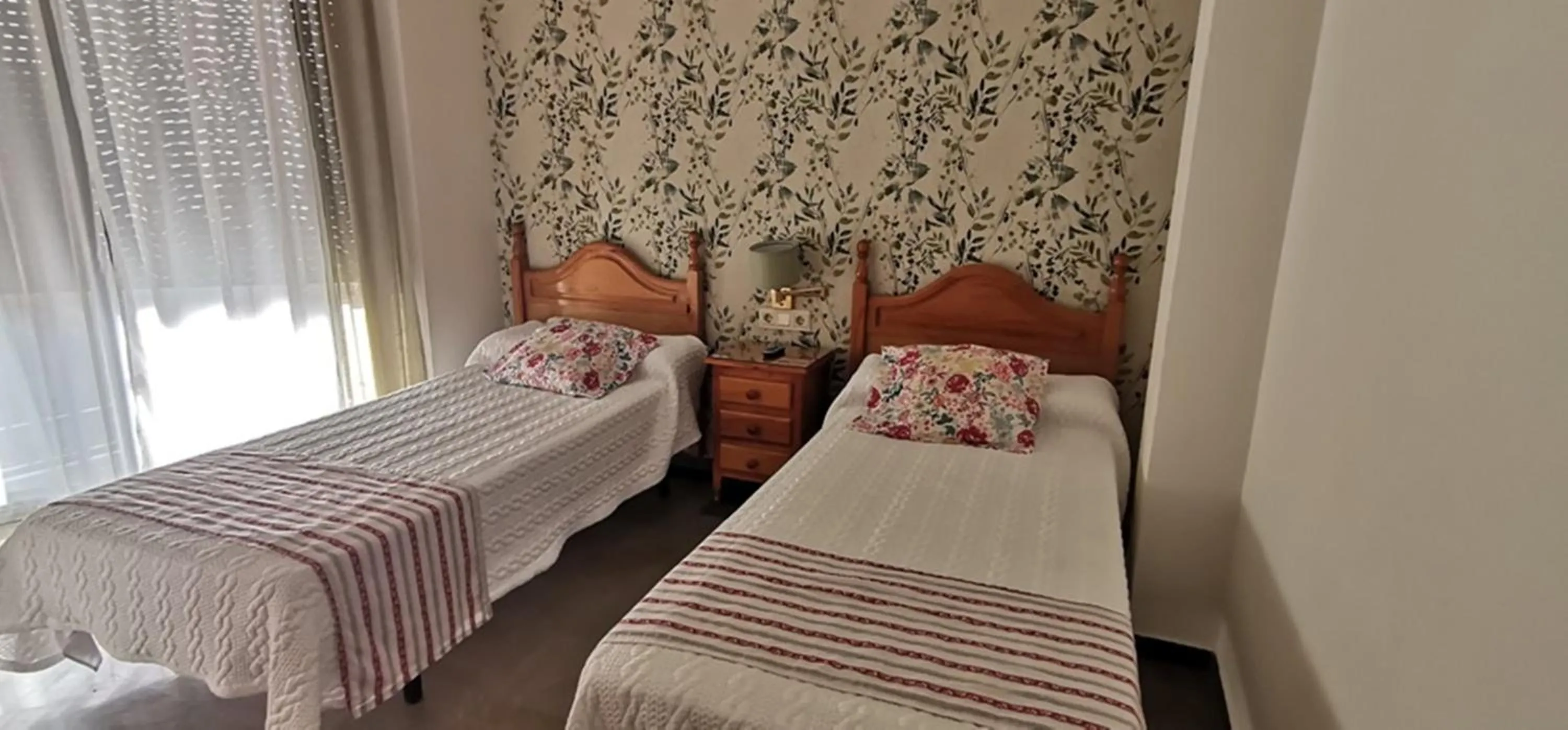 Photo of the whole room, Bed in Hotel Corona de Atarfe