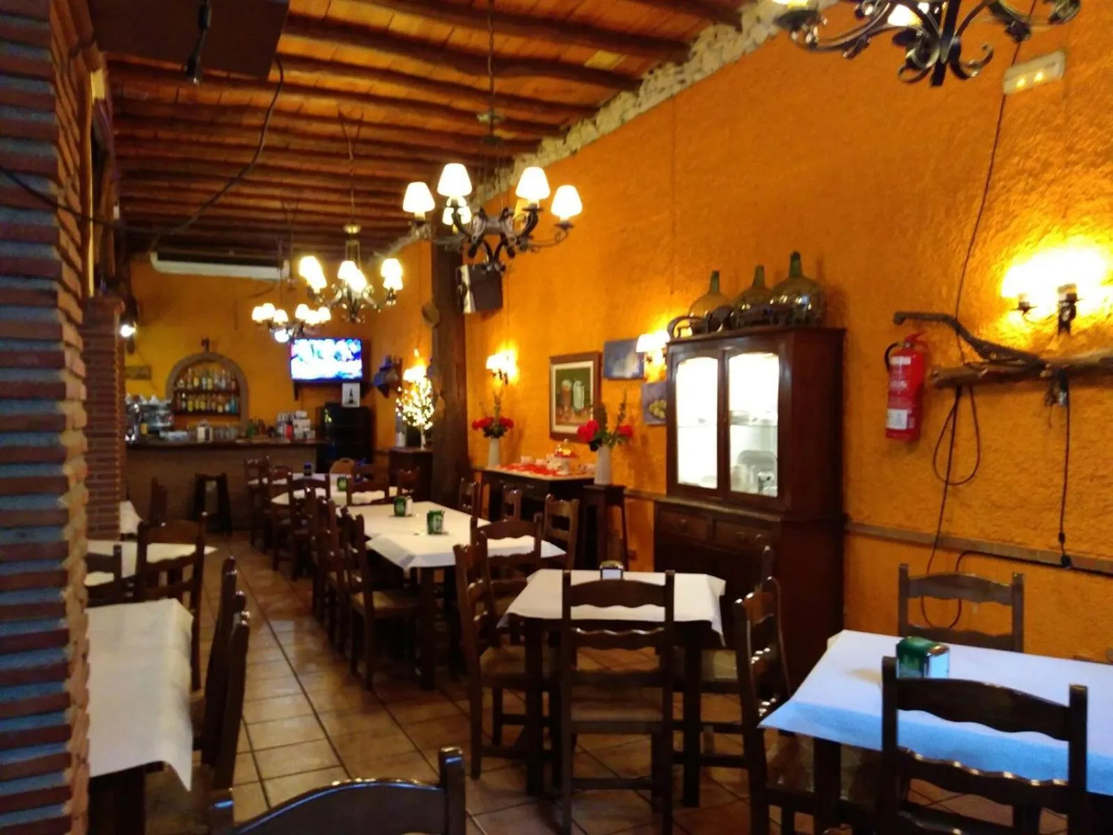 Restaurant/places to eat in Hotel Corona de Atarfe