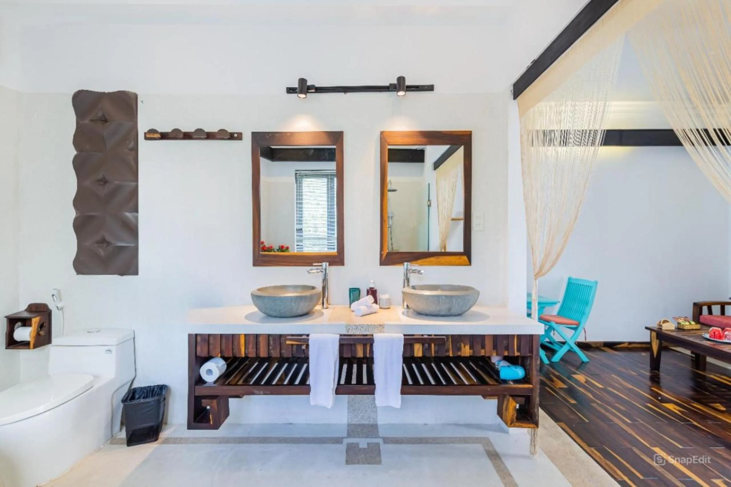 Bathroom in Tra Que Mansion