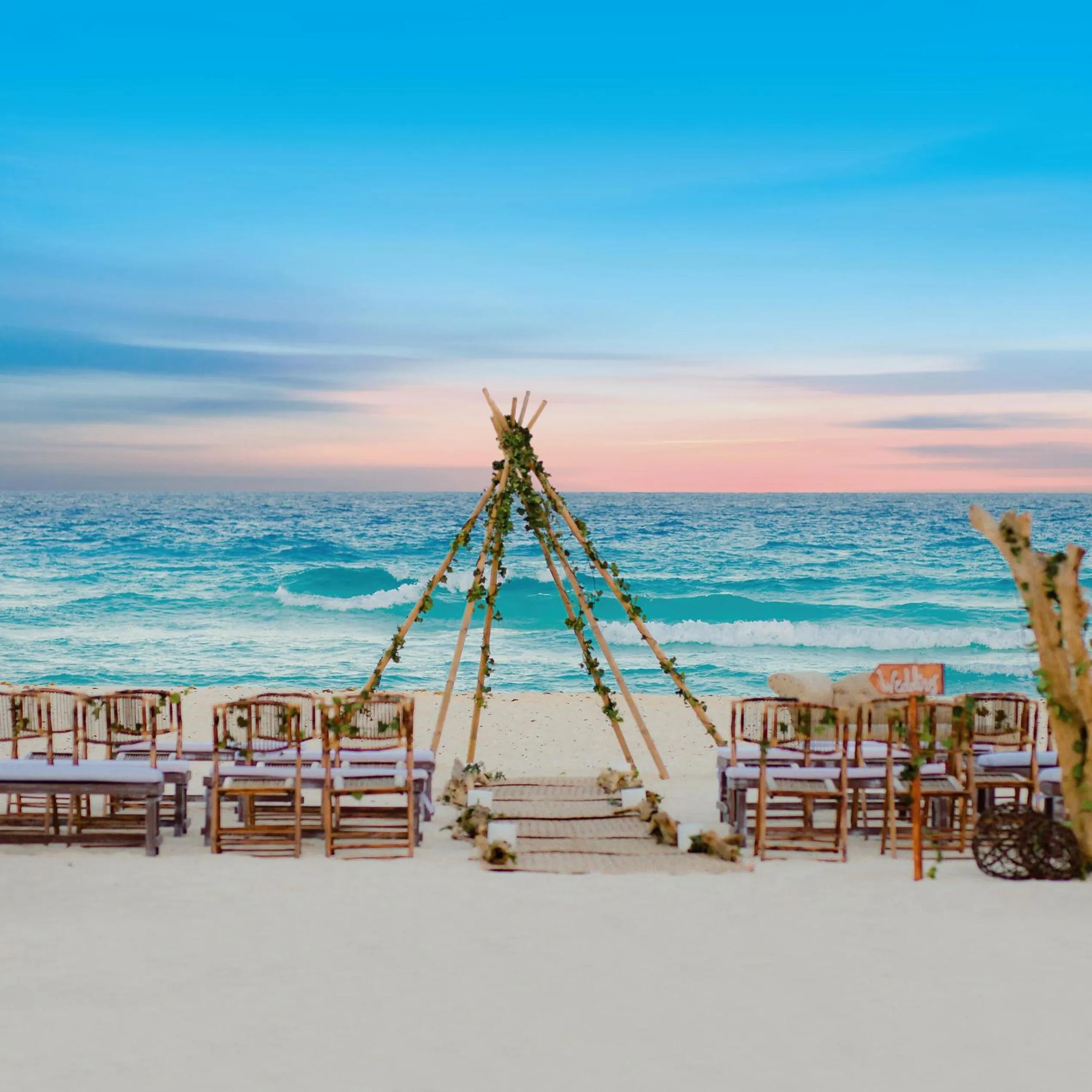 wedding in The Pyramid Cancun by Oasis - All Inclusive