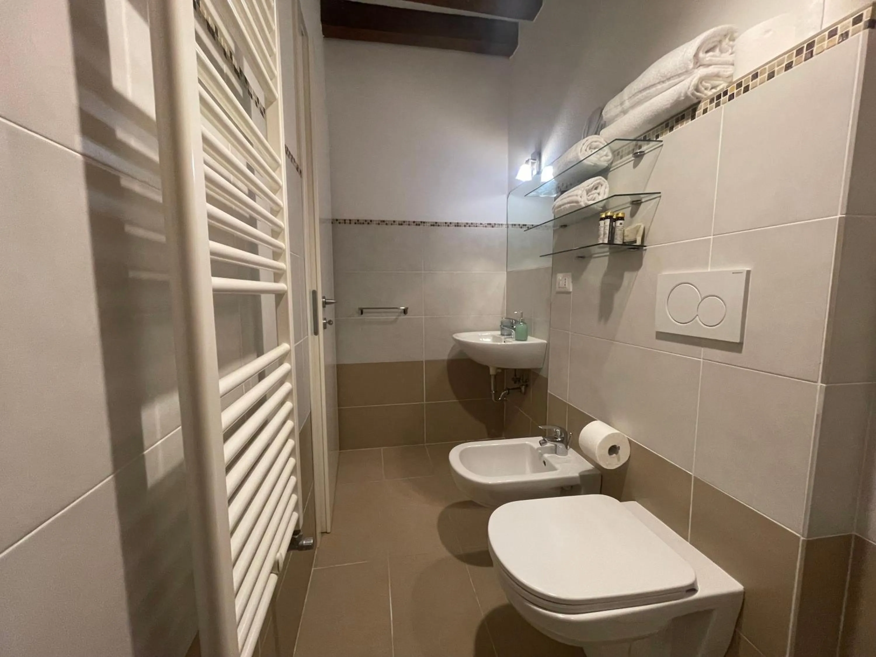 Toilet in Residenza Corte Antica B&B