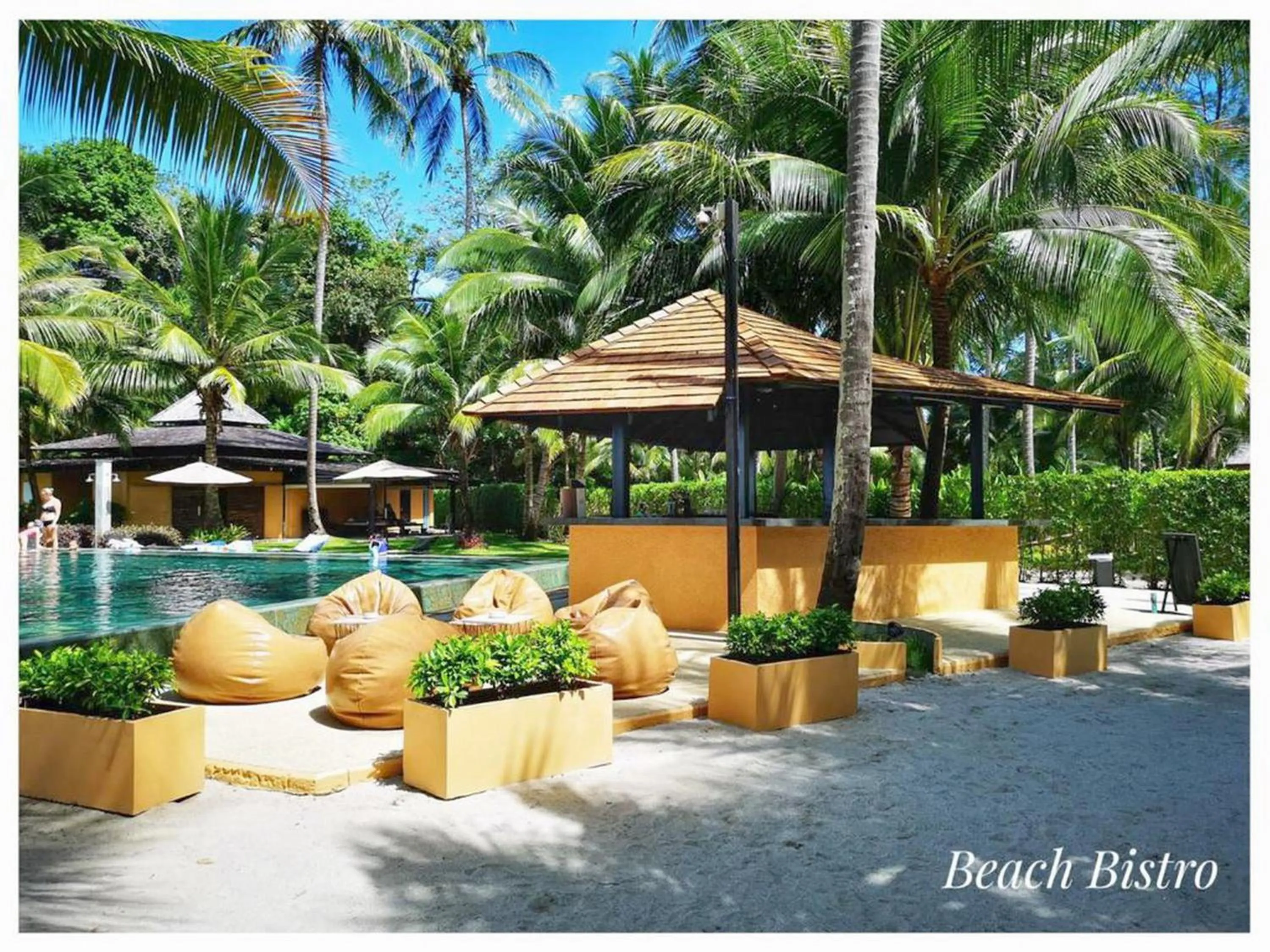 Patio in Siam Royal View Resort Apartments