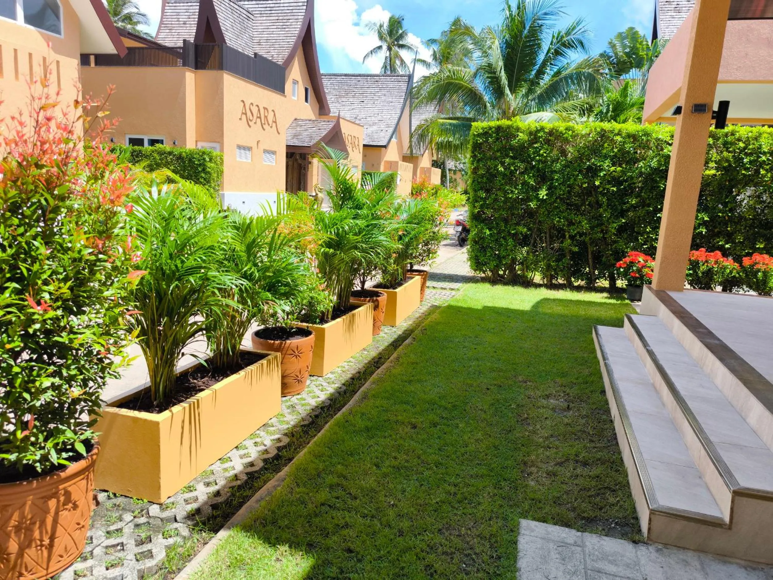 Garden in Siam Royal View Resort Apartments