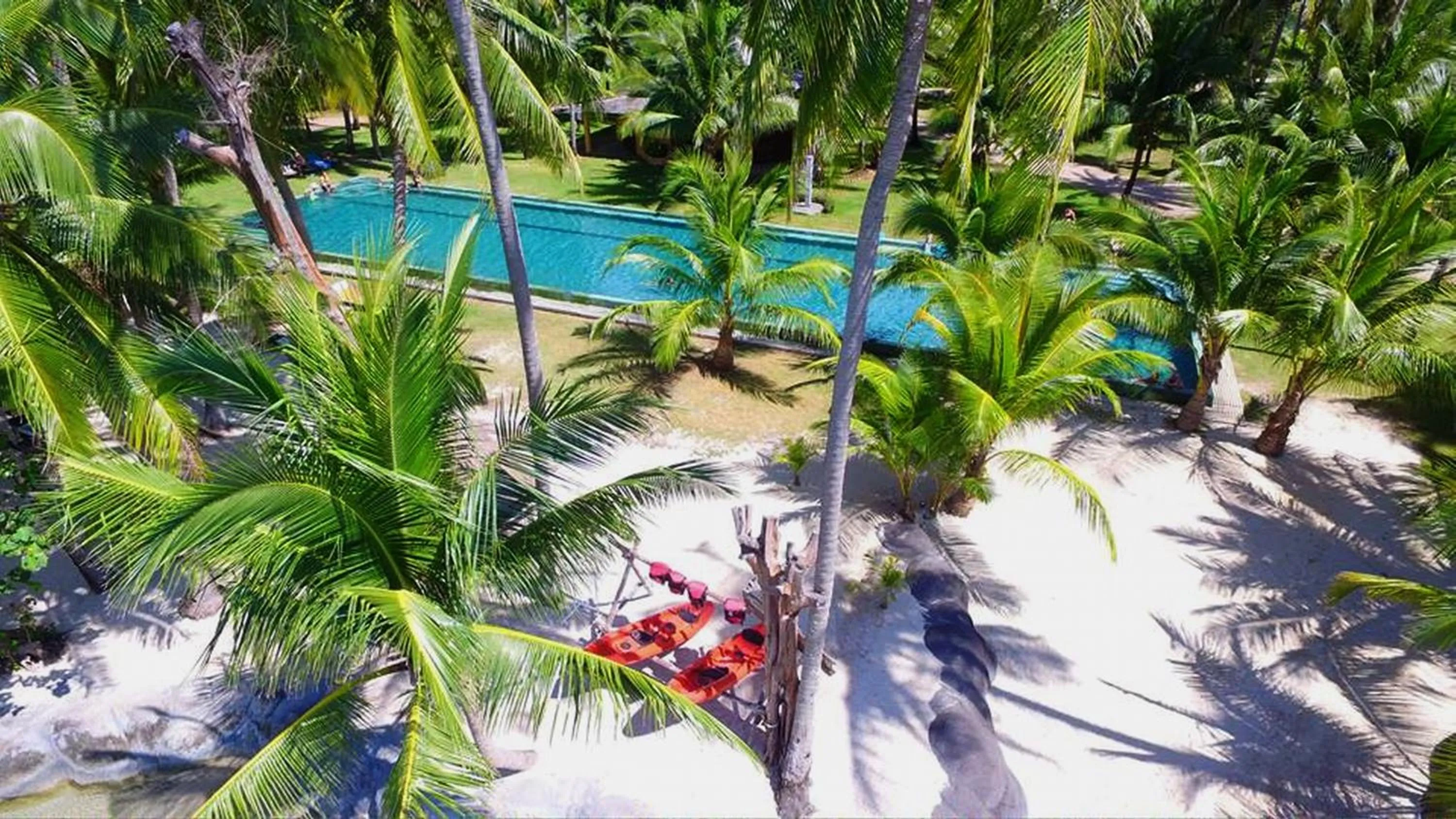 Swimming pool in Siam Royal View Resort Apartments
