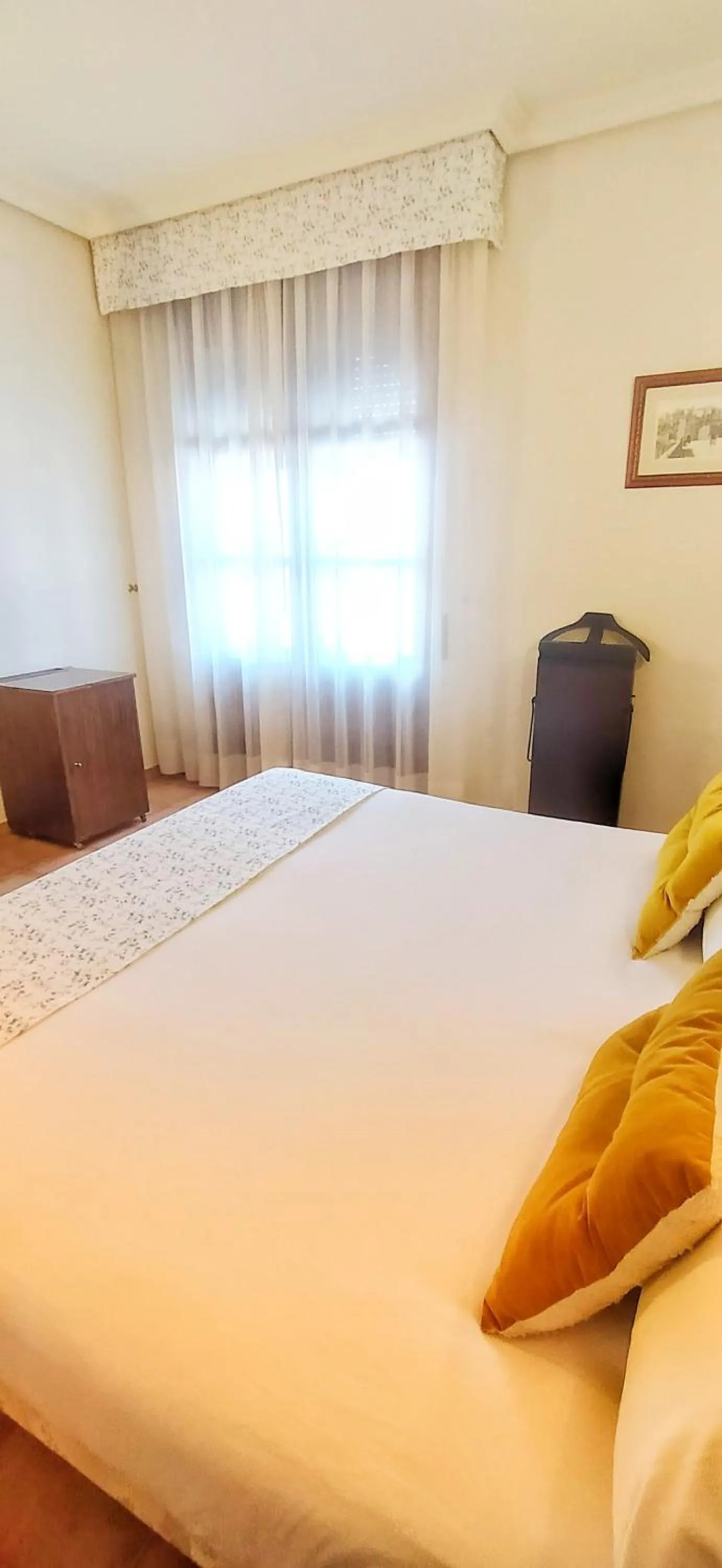 Photo of the whole room, Bed in Princesa Galiana by Maxi Hoteles