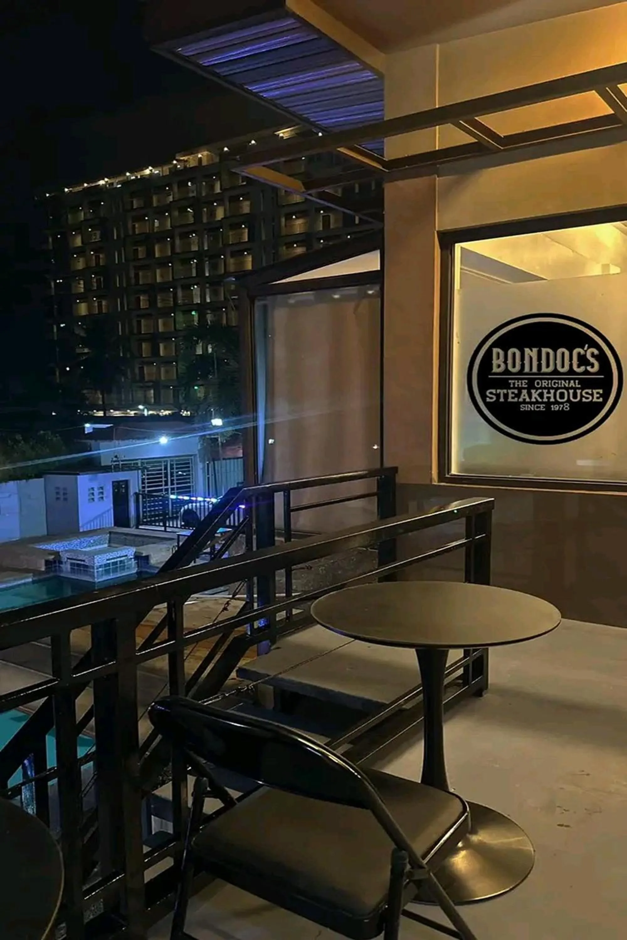 Restaurant/places to eat in At The Pad Hotel and Resort