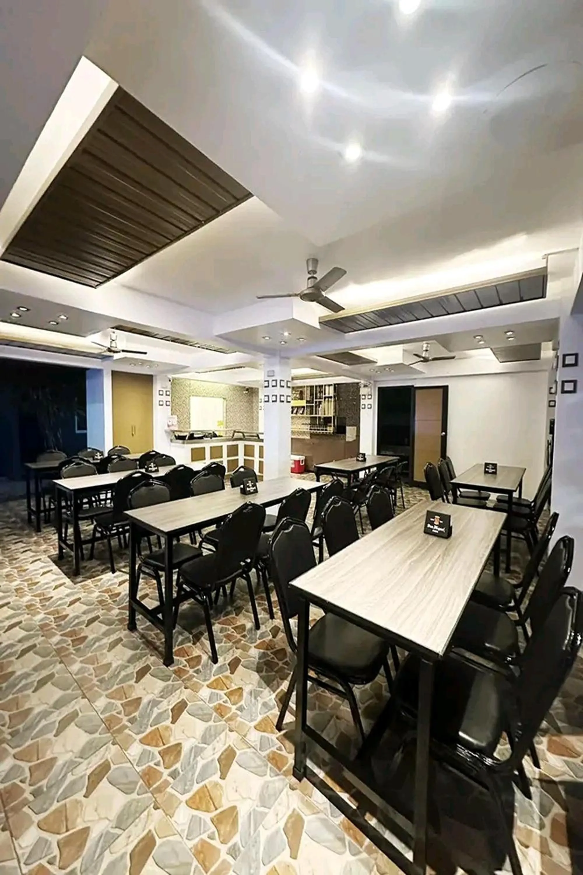 Restaurant/places to eat in At The Pad Hotel and Resort