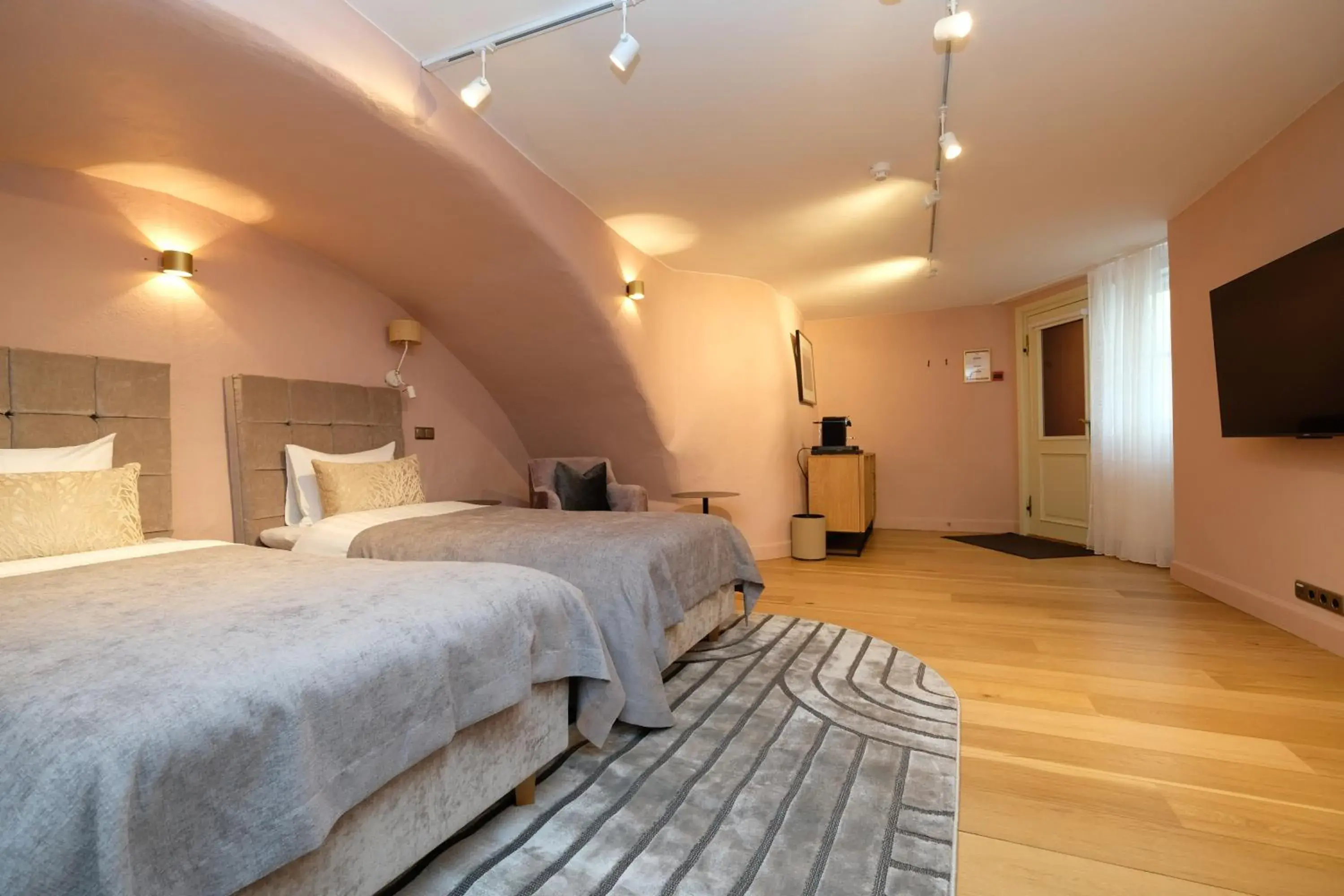 Twin Room with Garden View in The Three Sisters Hotel Twin Room with Garden View in The Three Sisters Hotel