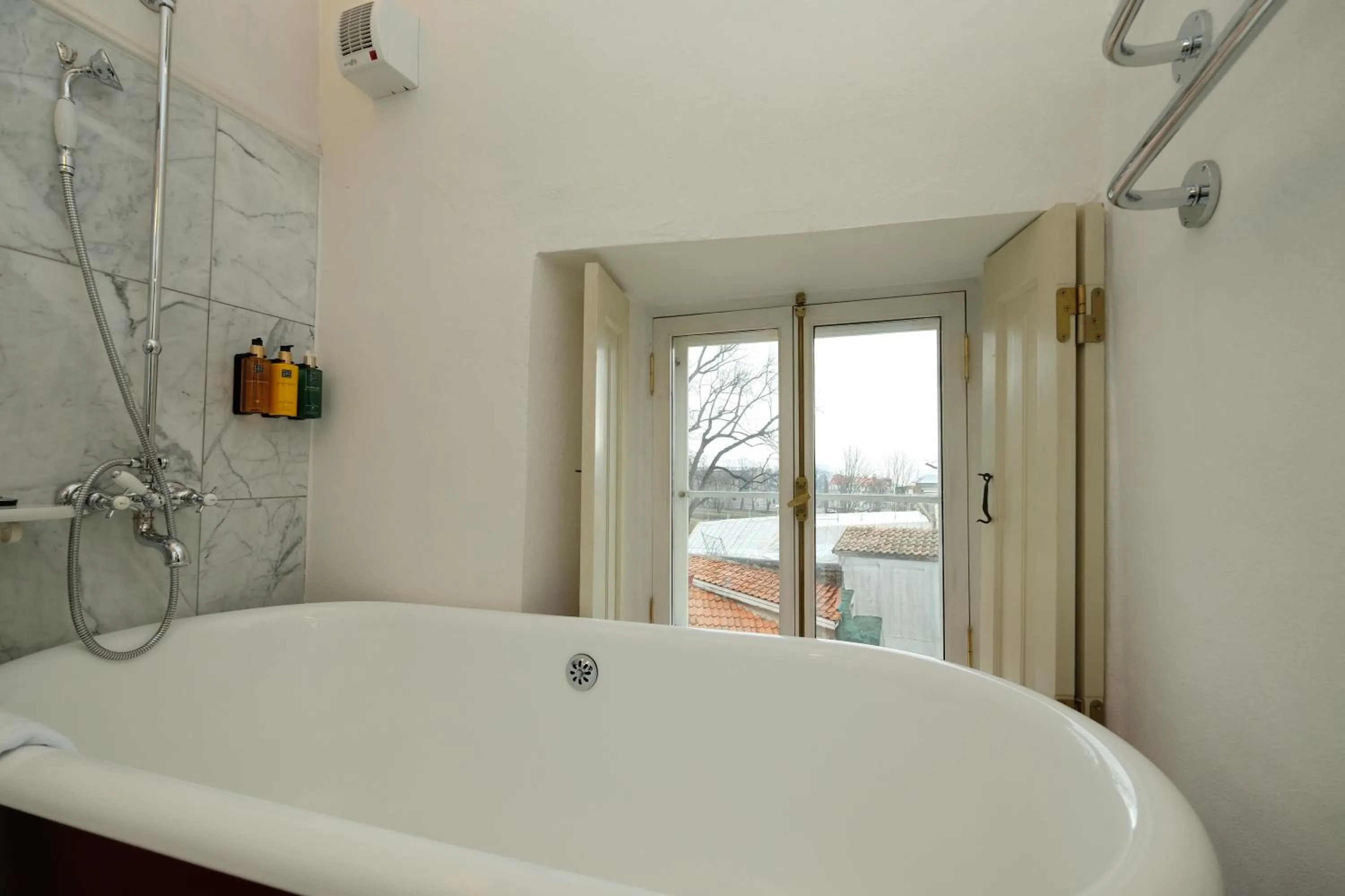 Bathroom in The Three Sisters Hotel