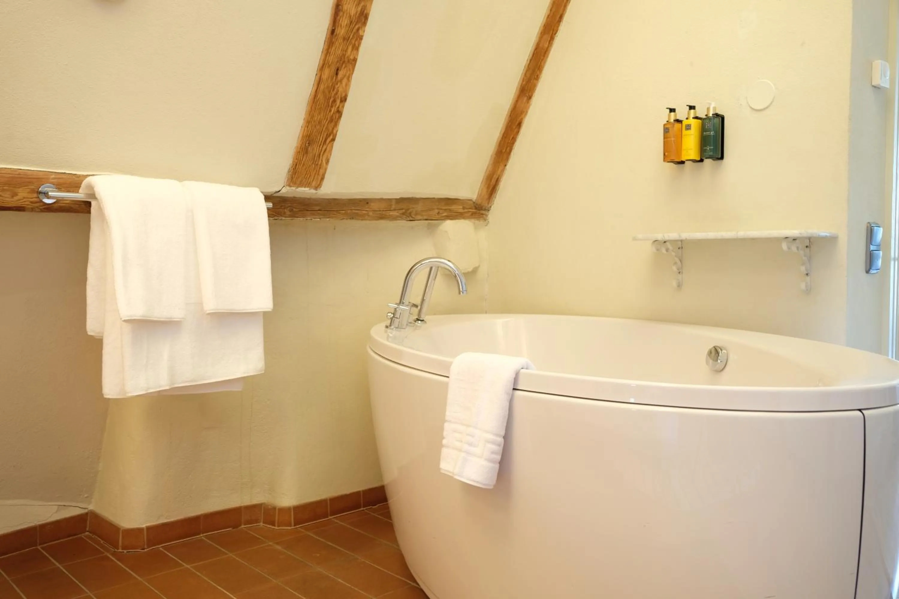 Bath in The Three Sisters Hotel