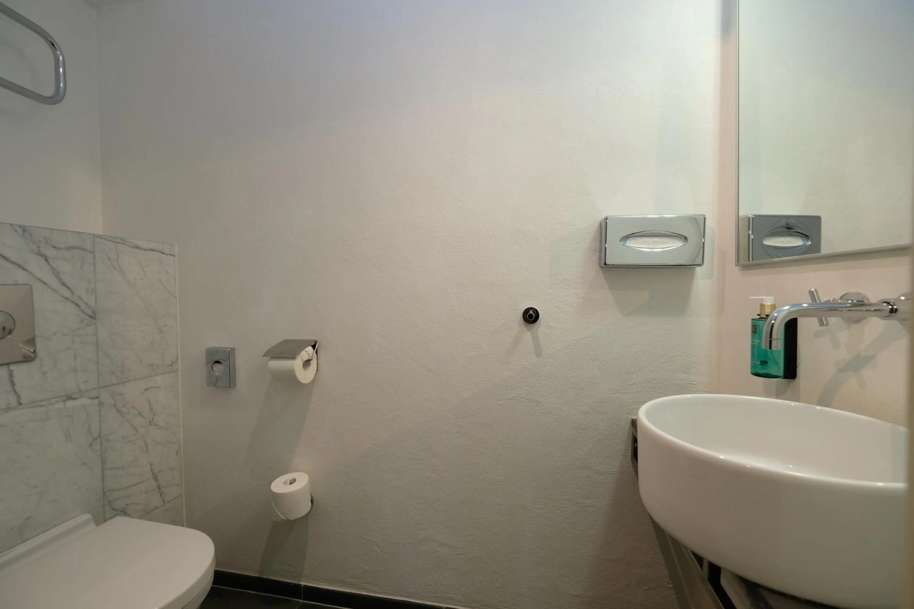 Toilet in The Three Sisters Hotel