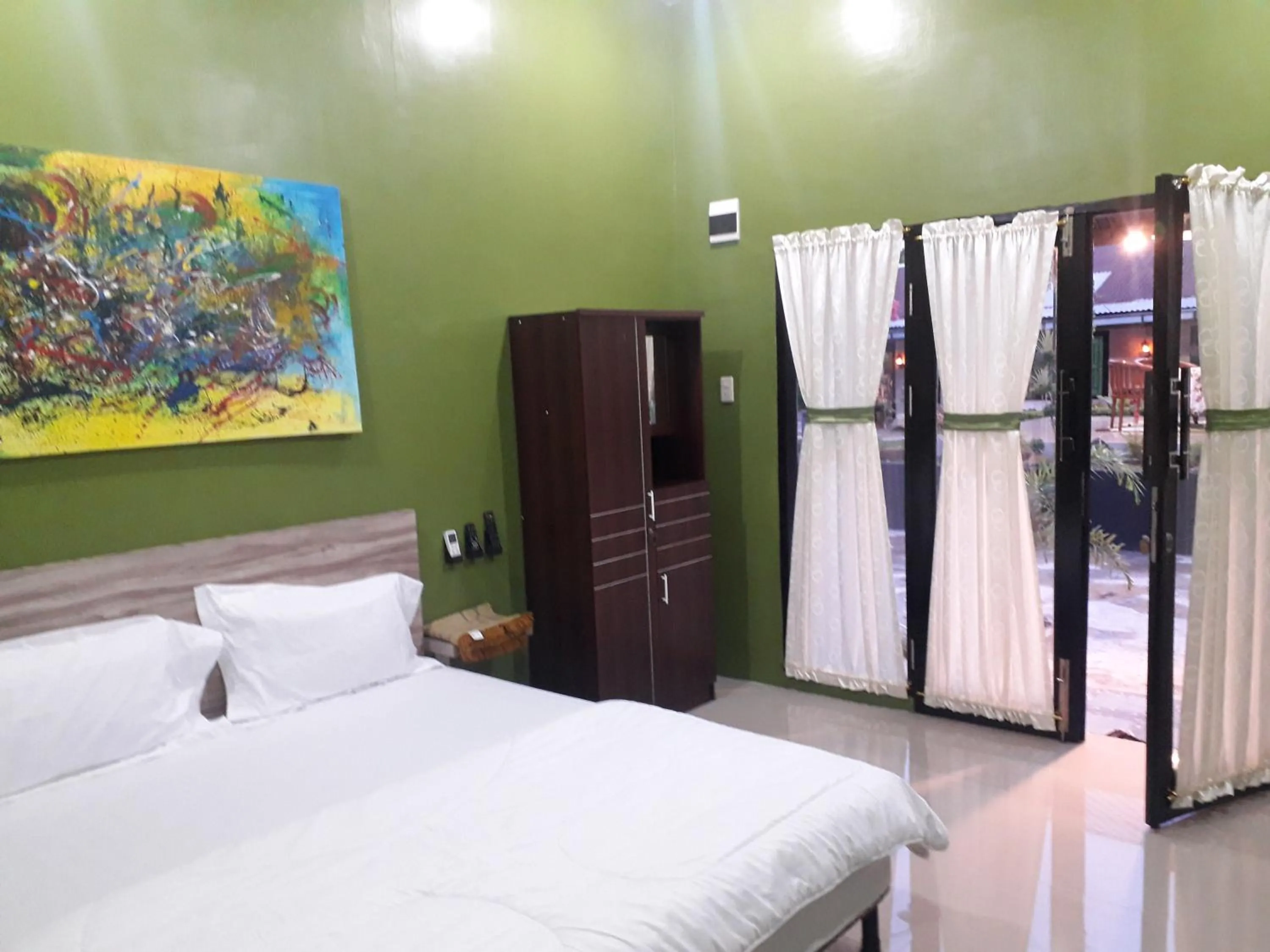 Bathroom, Bed in Ahza syariah