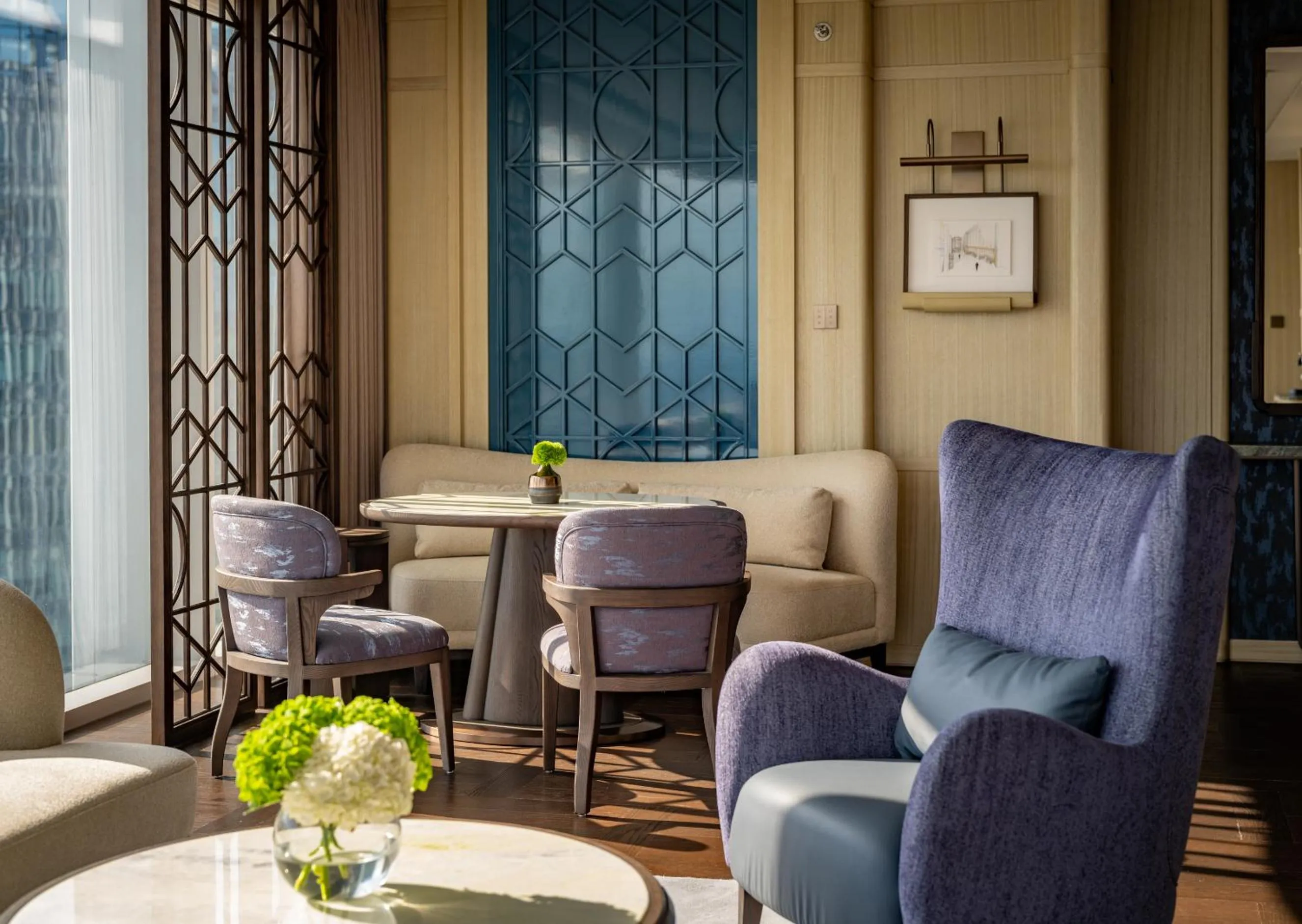 Living room in The St. Regis Shenzhen Bao'an