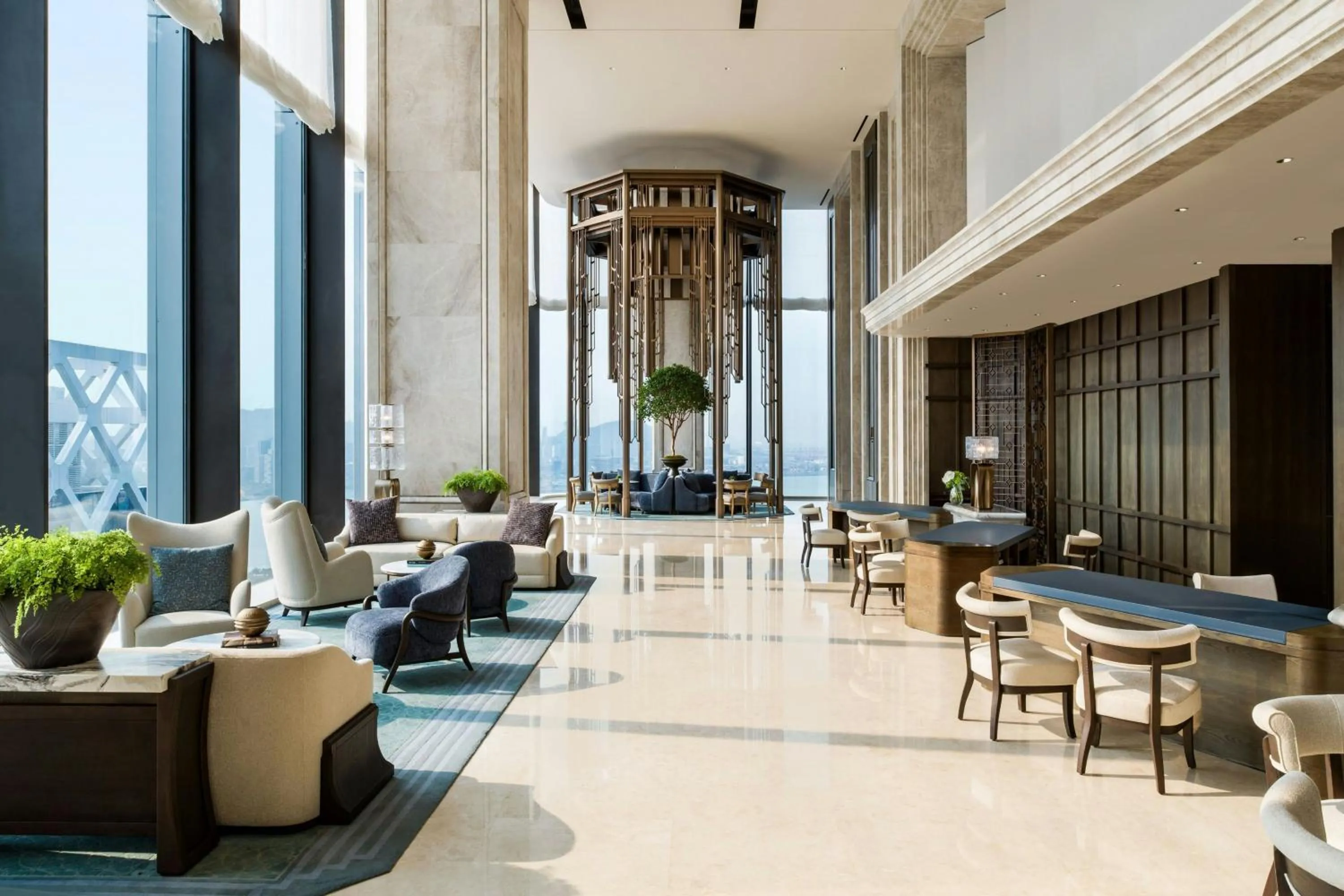 Lobby or reception in The St. Regis Shenzhen Bao'an