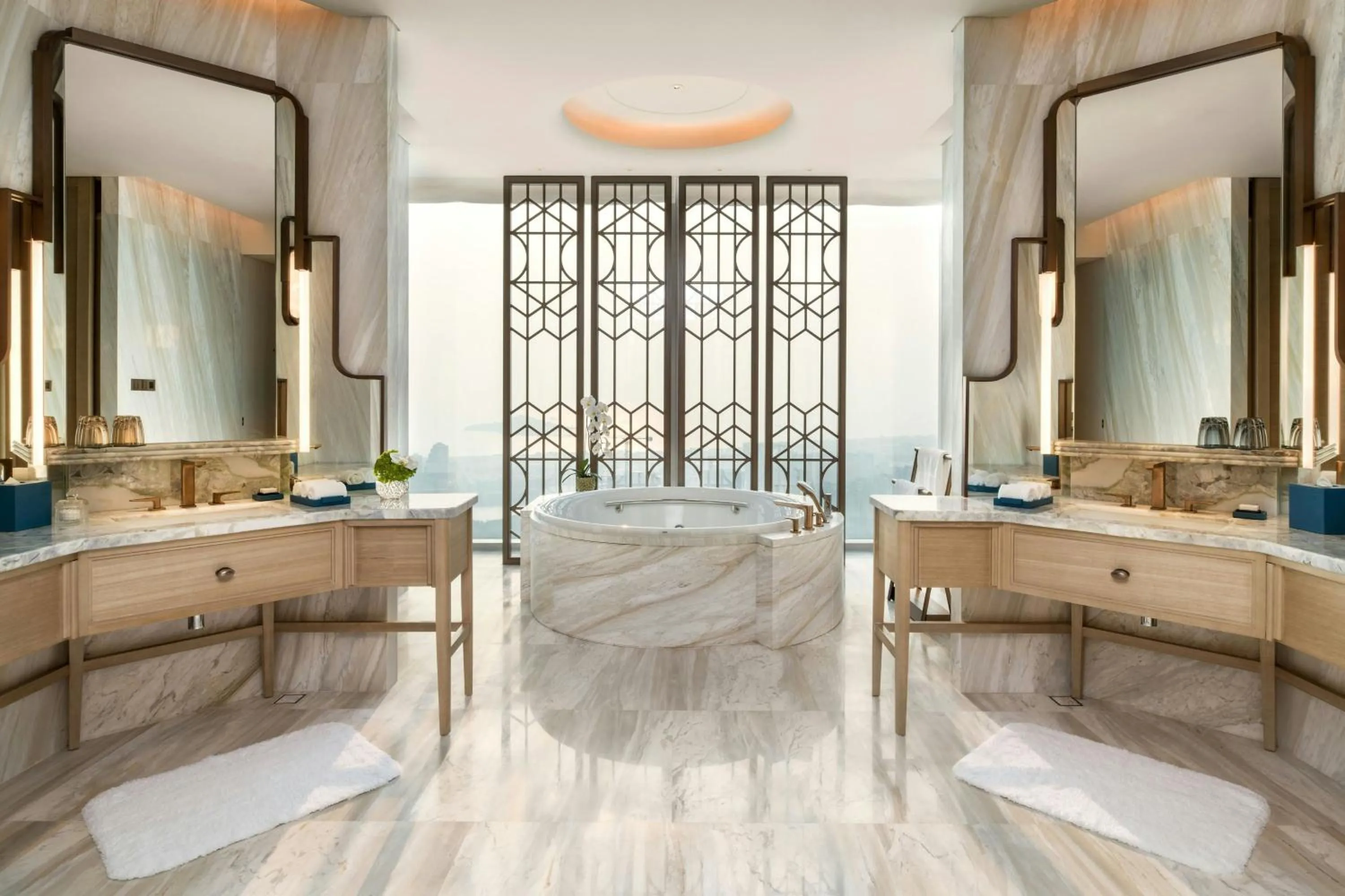 Bathroom in The St. Regis Shenzhen Bao'an
