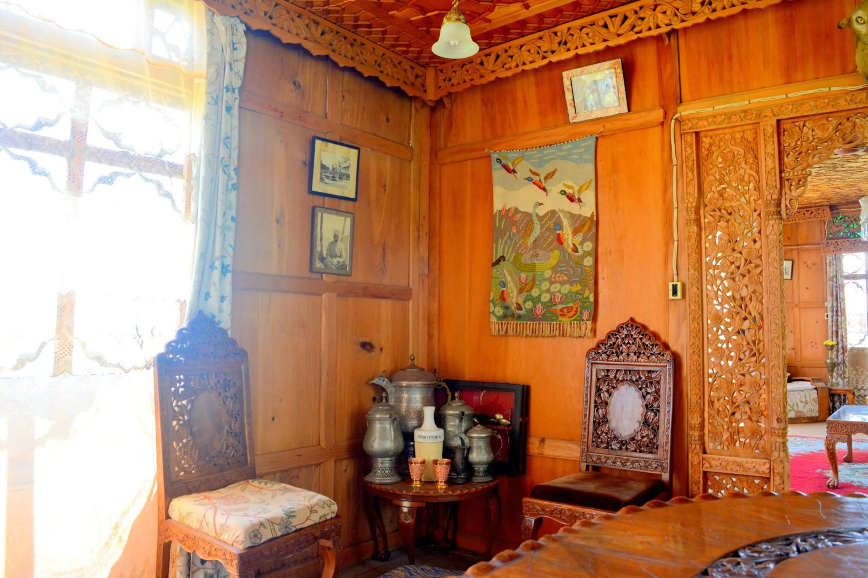 Non alcoholic drinks in Kings Houseboats