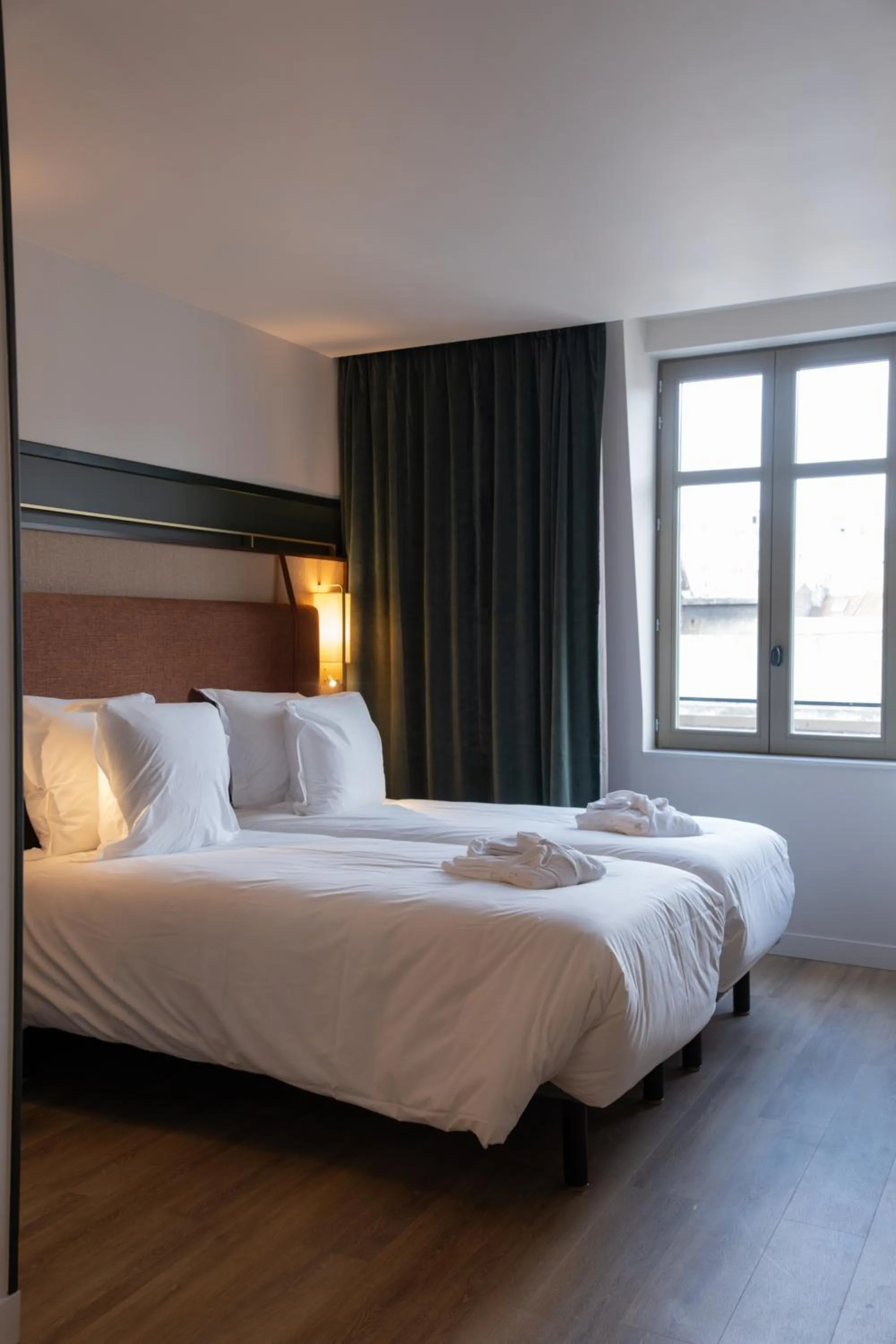Bed in Hotel & Spa Oceania Lille Les Augustins