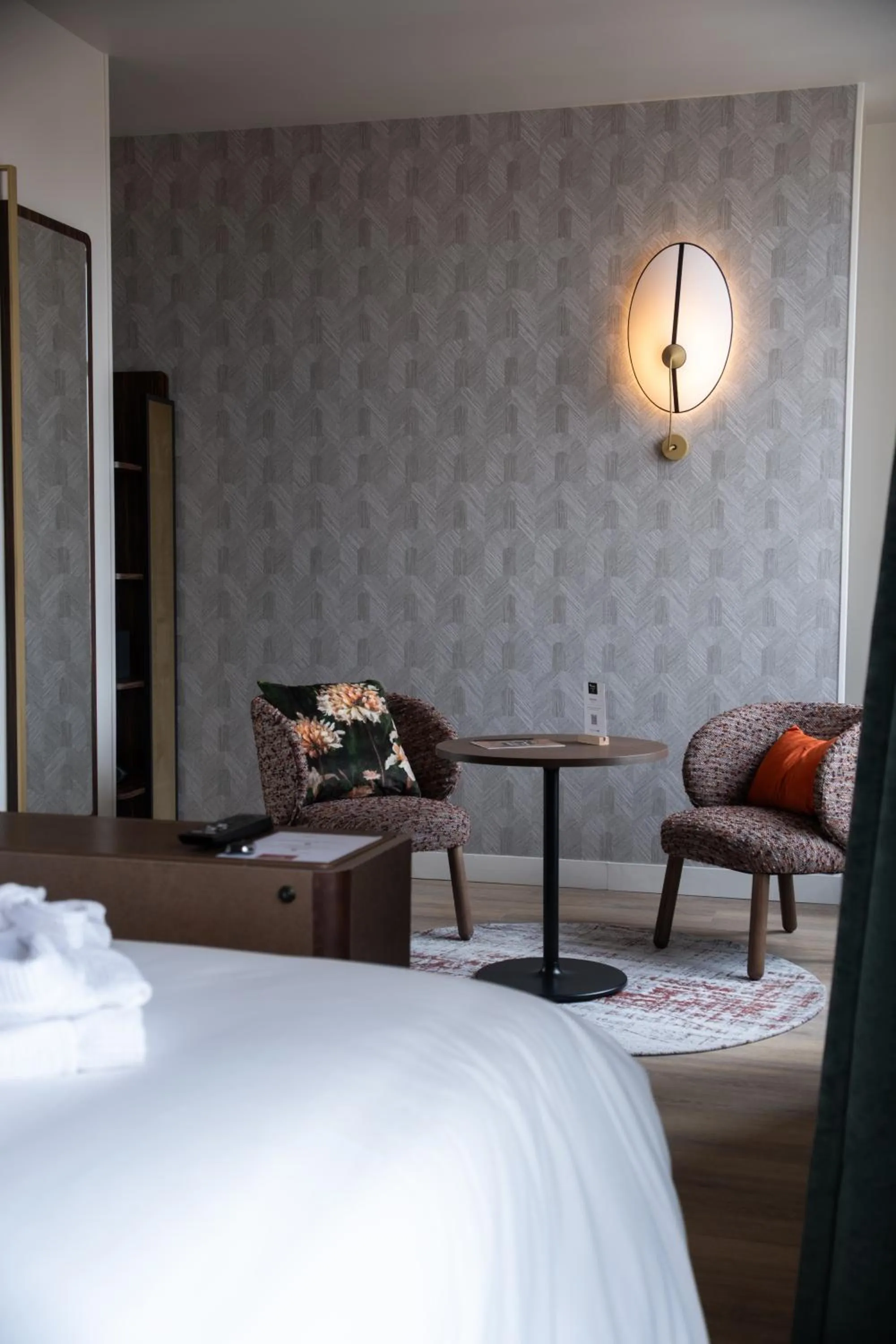 Bed in Hotel & Spa Oceania Lille Les Augustins