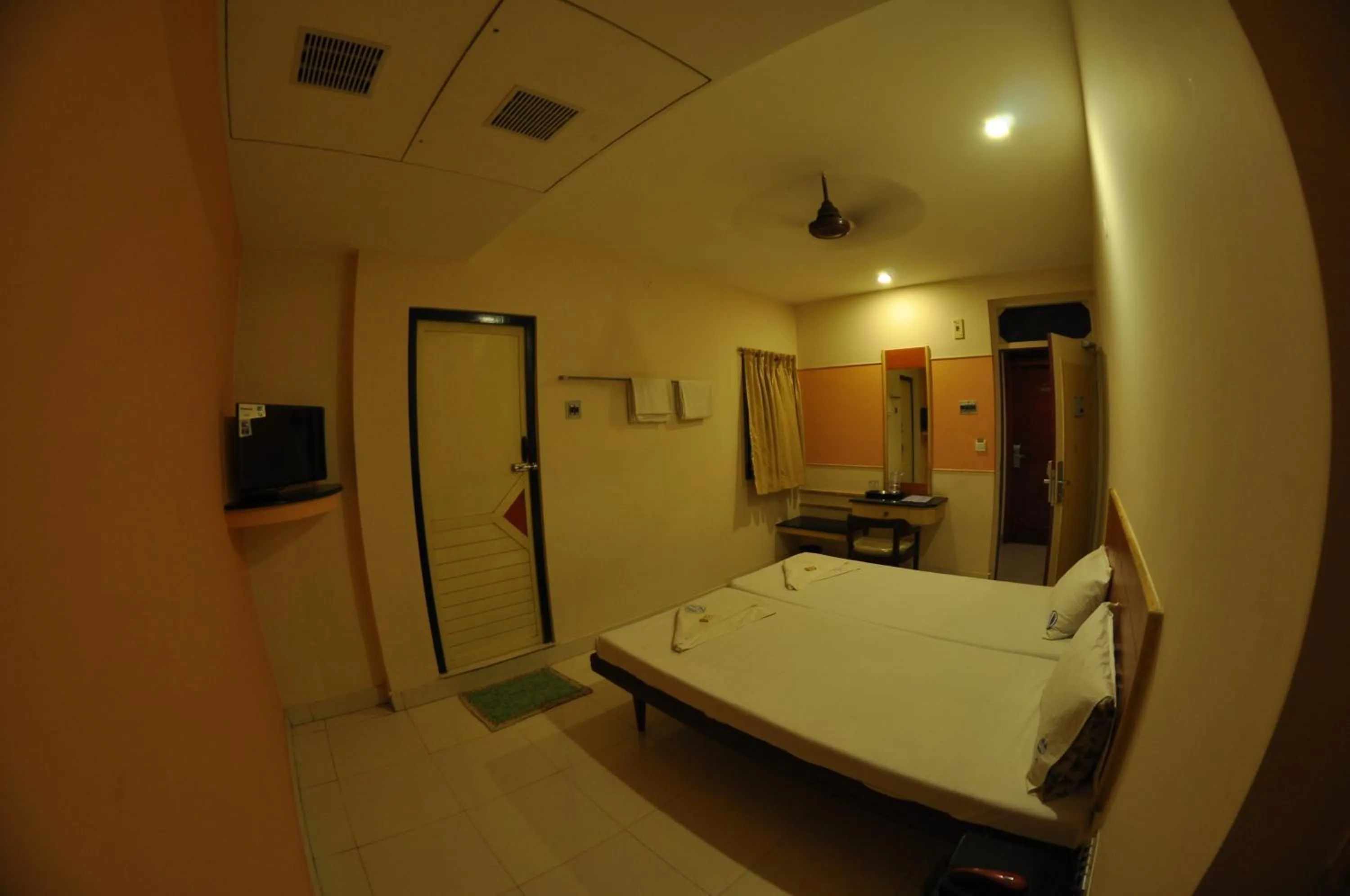 Bedroom, Bed in Vijey Hotels