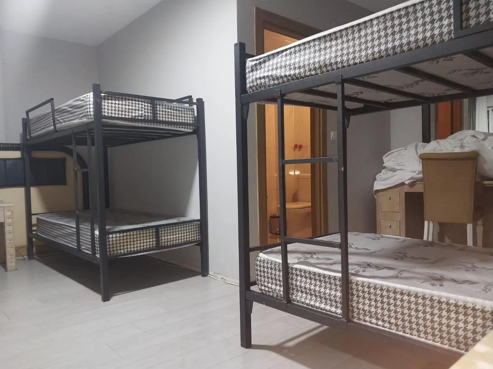 Photo of the whole room, Bed in Sever Hotel